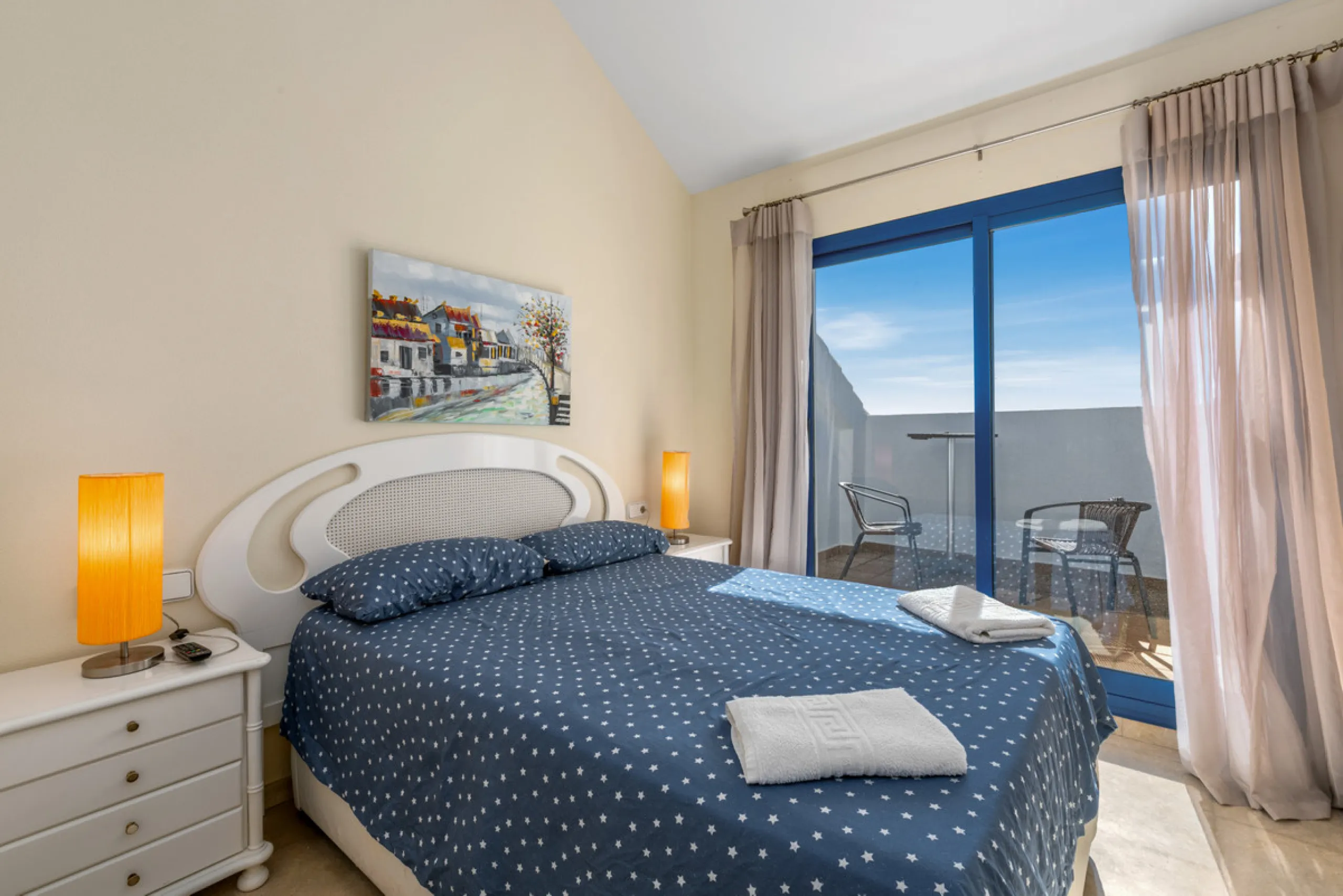 Apartment - Penthouse Duplex в продаже в Manilva, Málaga. В доме 3 спален и 3 ванных комнат. Площадь дома 184 м²