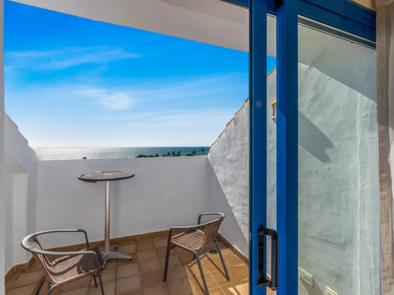 Apartment - Penthouse Duplex в продаже в Manilva, Málaga. В доме 3 спален и 3 ванных комнат. Площадь дома 184 м²