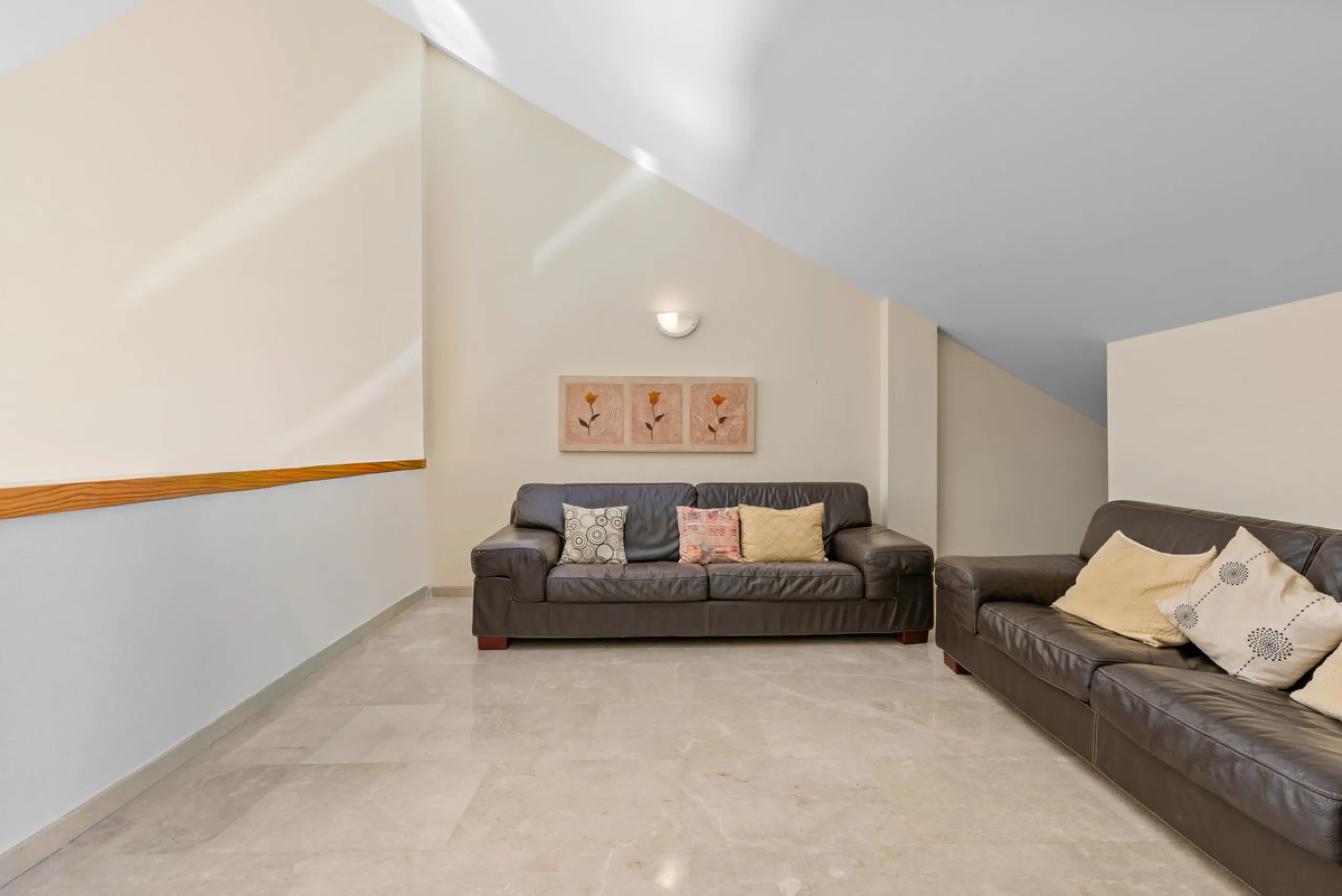 Apartment - Penthouse Duplex в продаже в Manilva, Málaga. В доме 3 спален и 3 ванных комнат. Площадь дома 184 м²