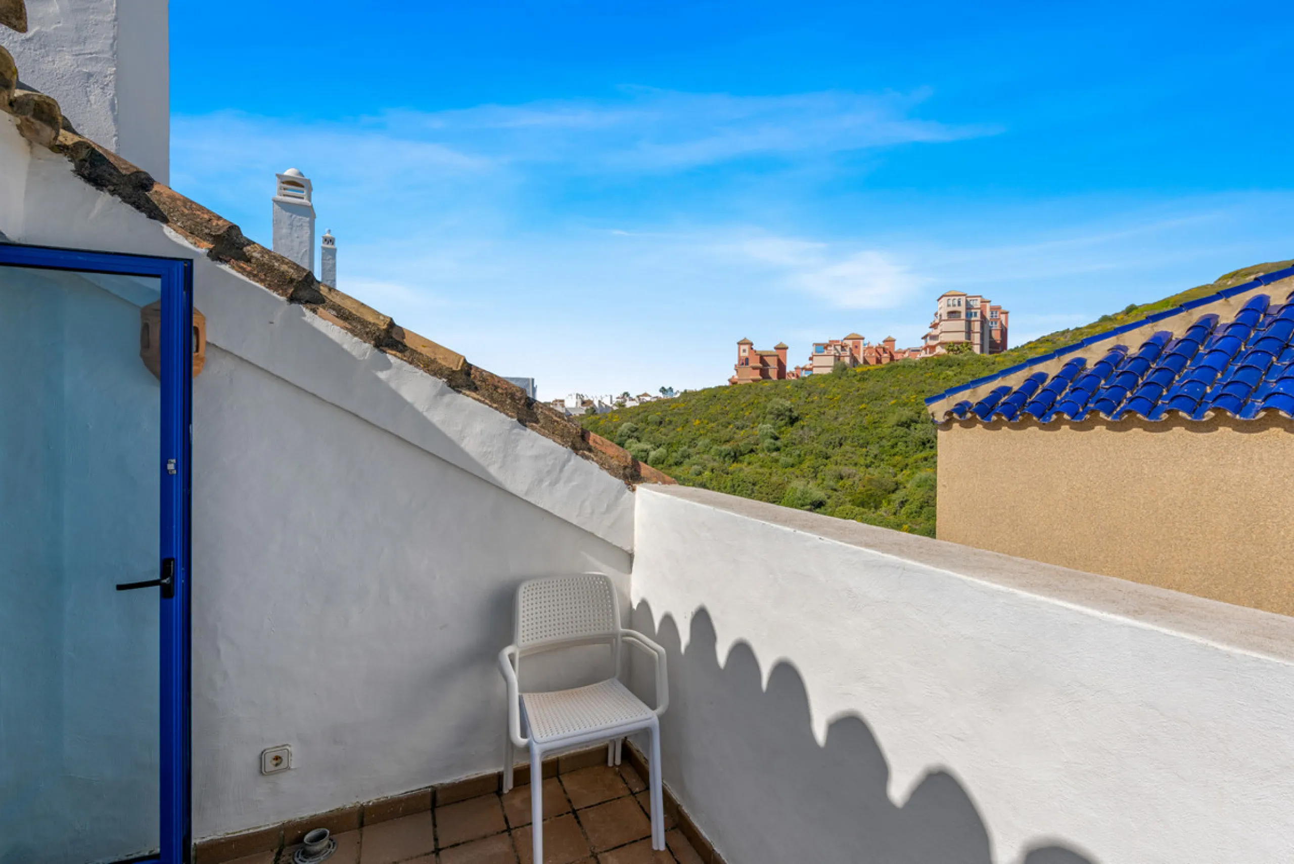 Apartment - Penthouse Duplex в продаже в Manilva, Málaga. В доме 3 спален и 3 ванных комнат. Площадь дома 184 м²