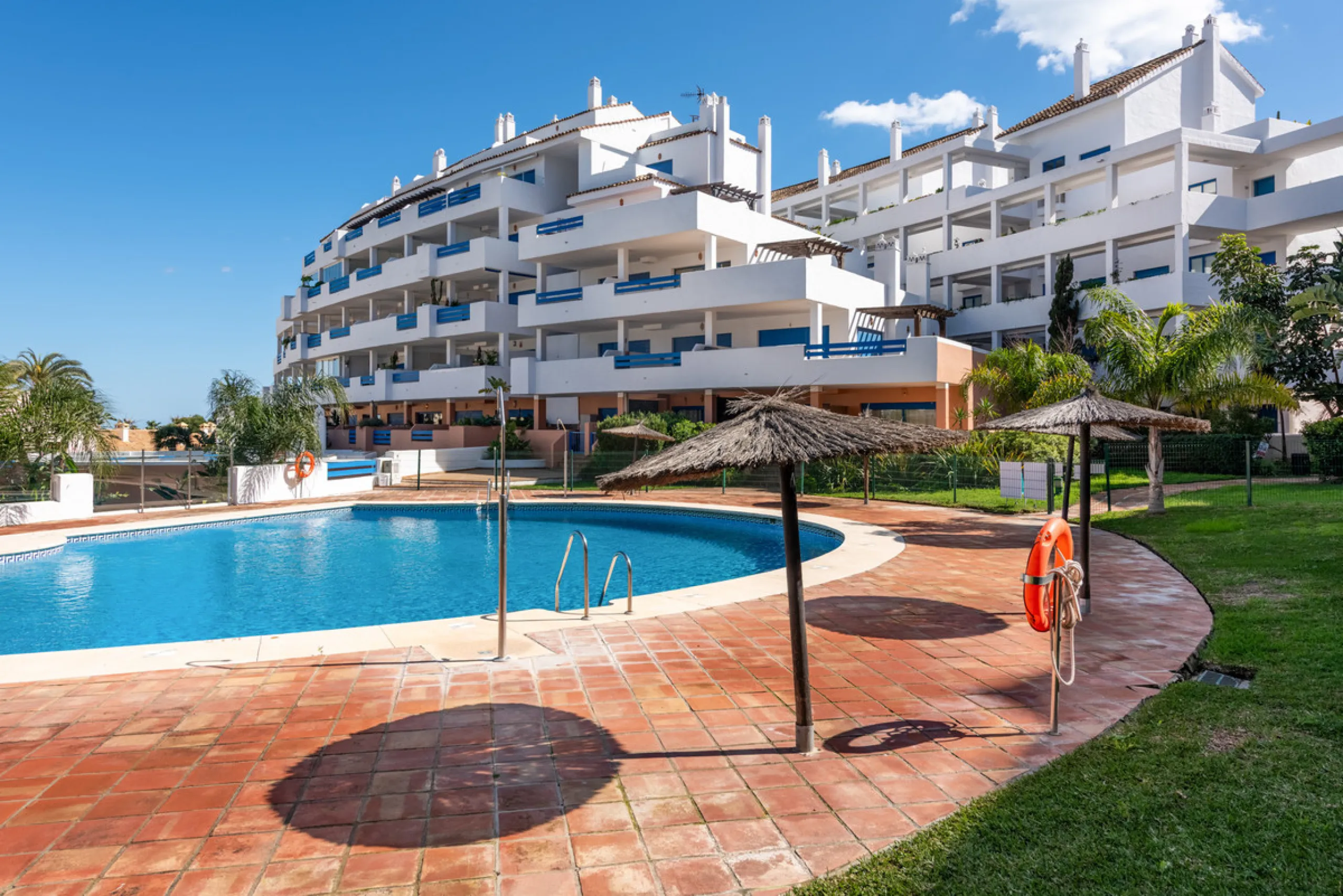 Apartment - Penthouse Duplex в продаже в Manilva, Málaga. В доме 3 спален и 3 ванных комнат. Площадь дома 184 м²