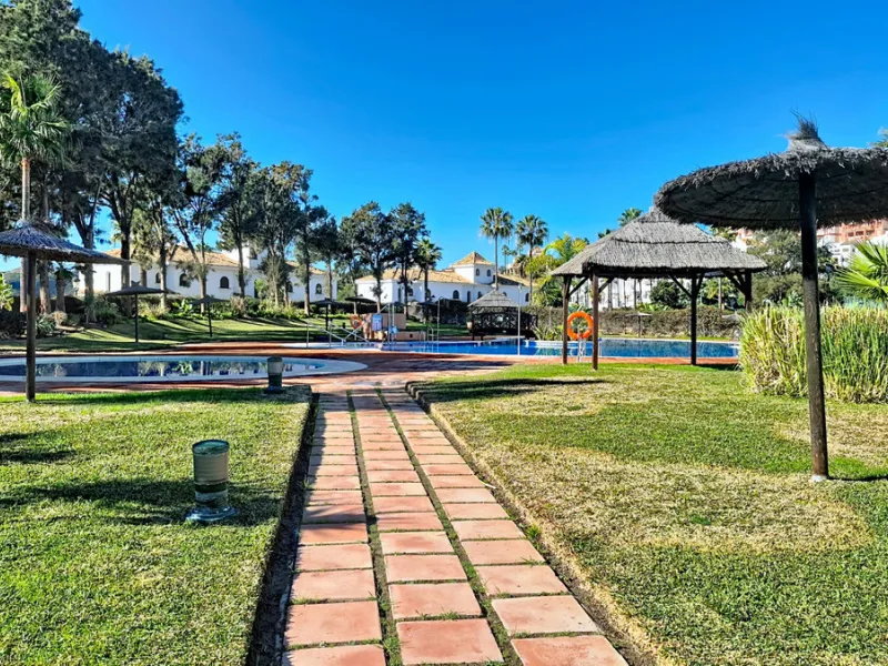 Apartment - Penthouse Duplex в продаже в Manilva, Málaga. В доме 3 спален и 3 ванных комнат. Площадь дома 184 м²
