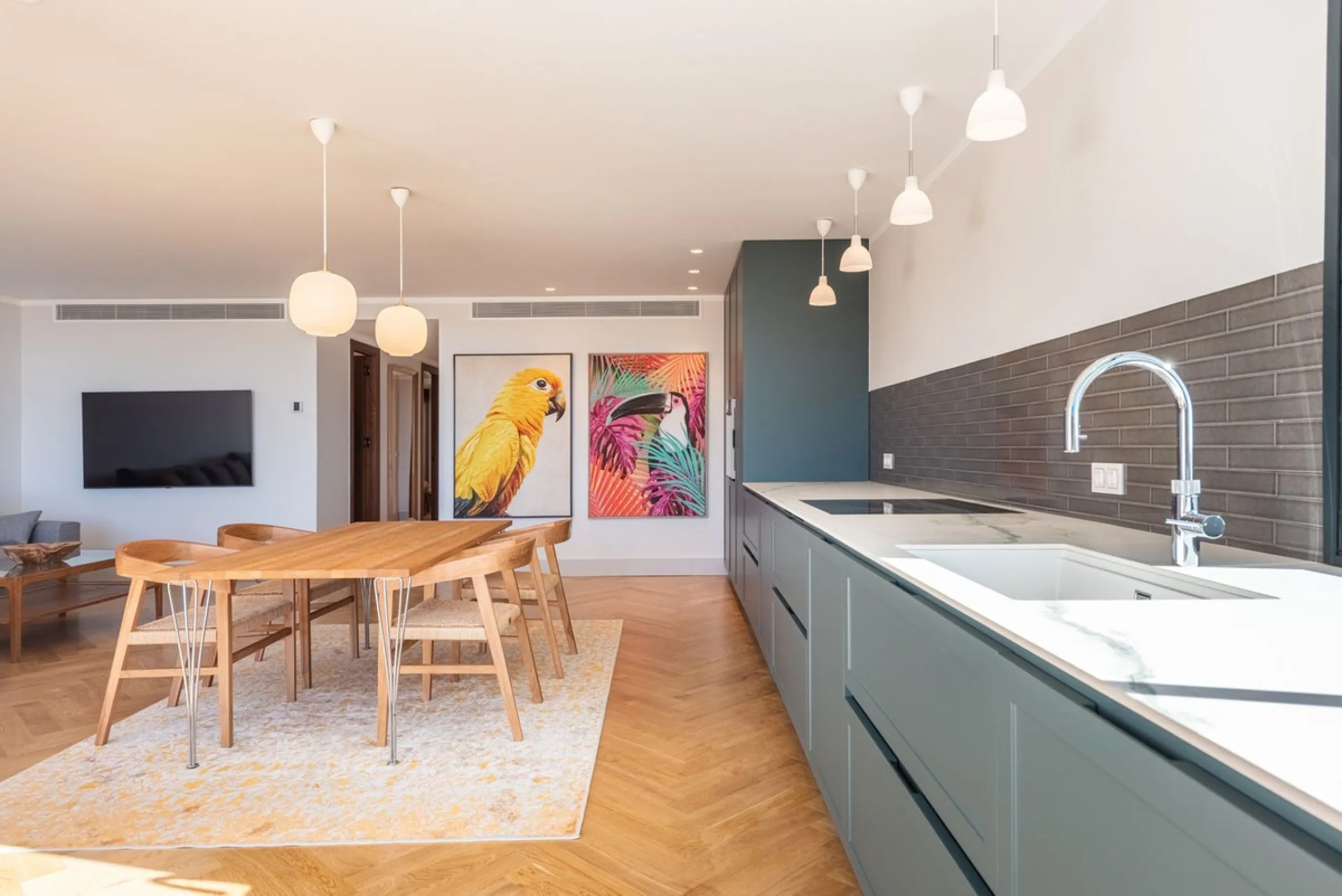 Apartment - Middle Floor Apartment в продаже в Marbella, Málaga. В доме 2 спален и 2 ванных комнат. Площадь дома 169 м²
