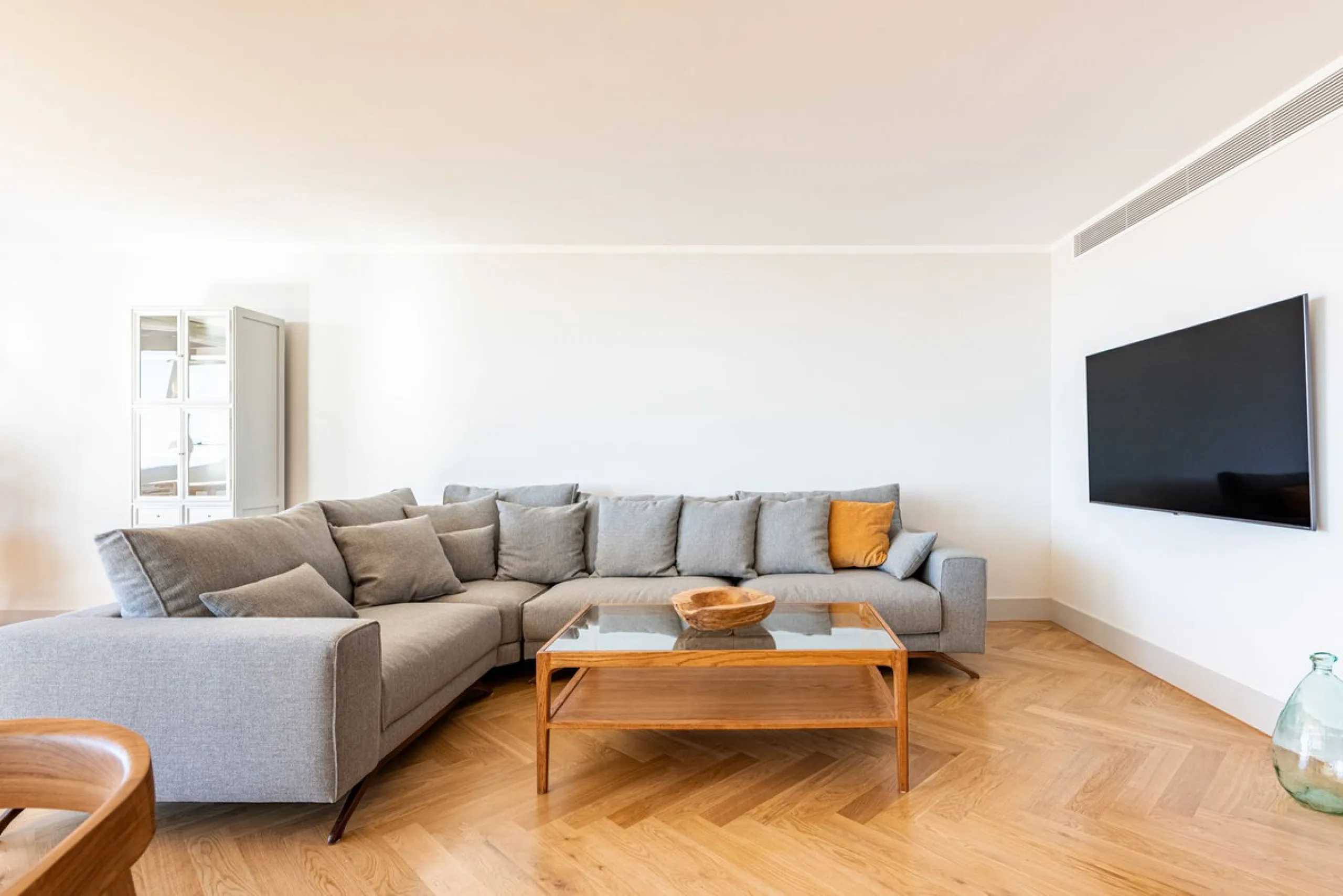 Apartment - Middle Floor Apartment в продаже в Marbella, Málaga. В доме 2 спален и 2 ванных комнат. Площадь дома 169 м²