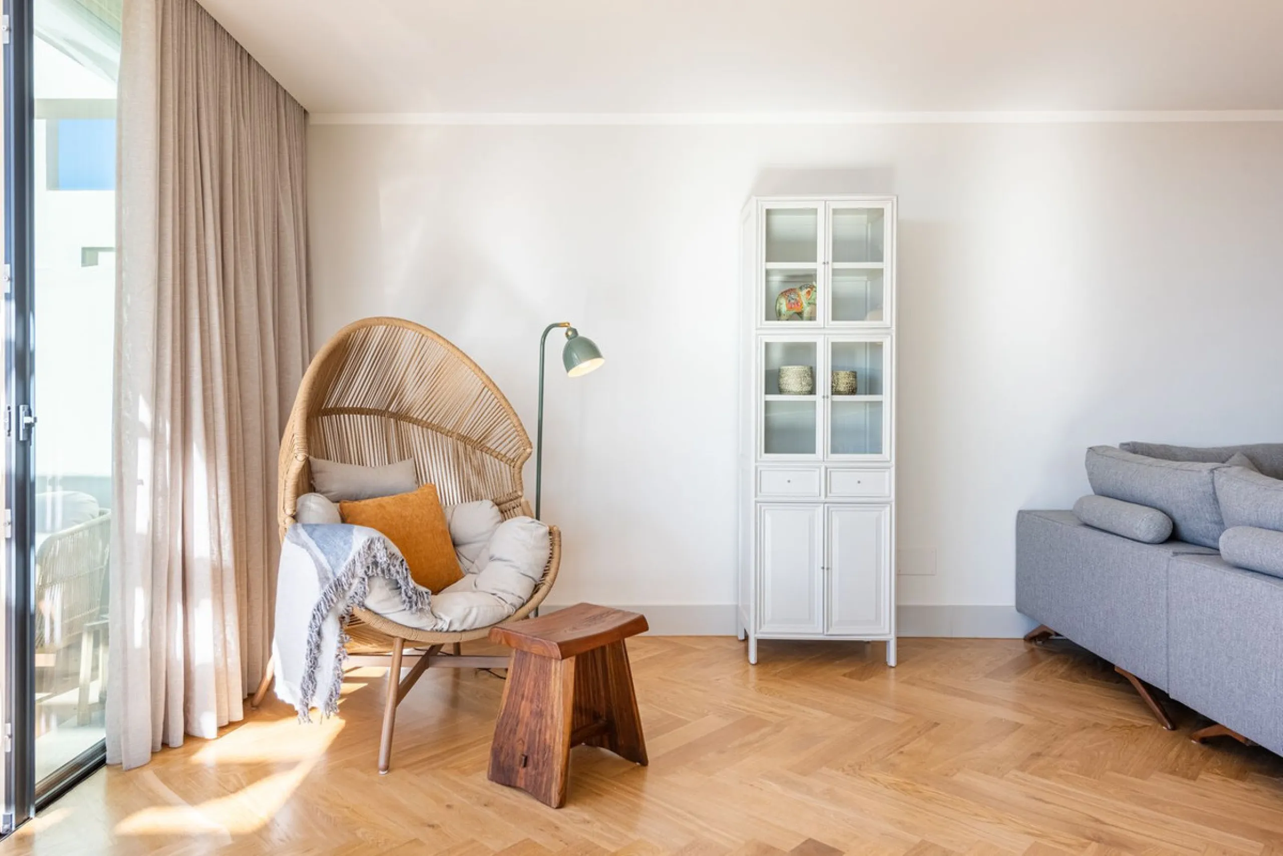Apartment - Middle Floor Apartment в продаже в Marbella, Málaga. В доме 2 спален и 2 ванных комнат. Площадь дома 169 м²