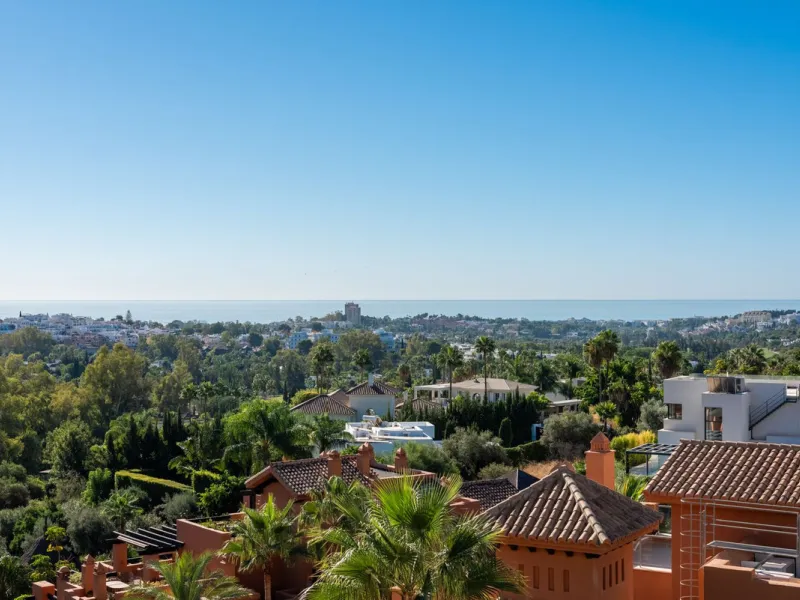 Apartment - Middle Floor Apartment в продаже в Marbella, Málaga. В доме 2 спален и 2 ванных комнат. Площадь дома 169 м²