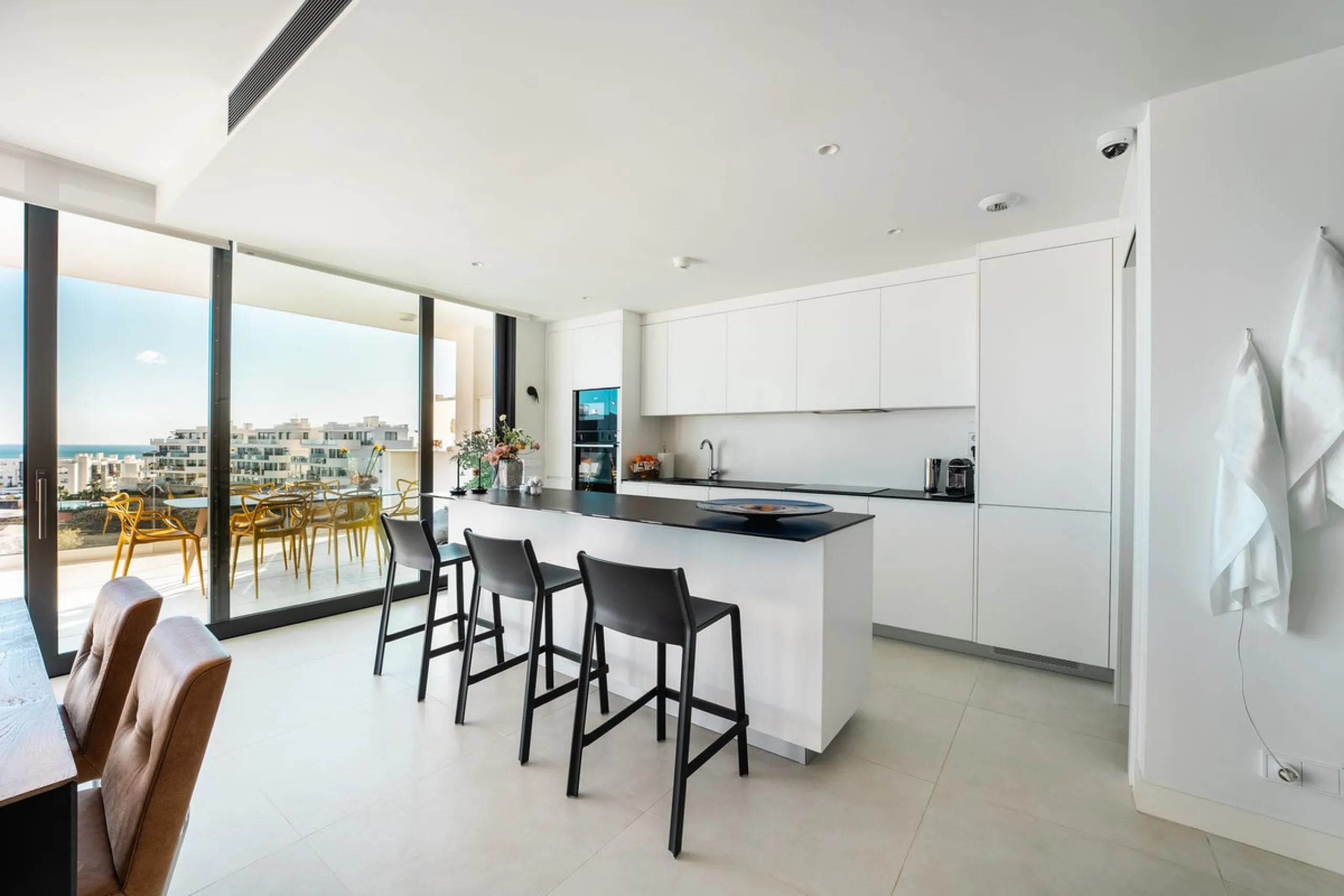 Modern and Bright Apartment in Higuerón West, Fuengirola