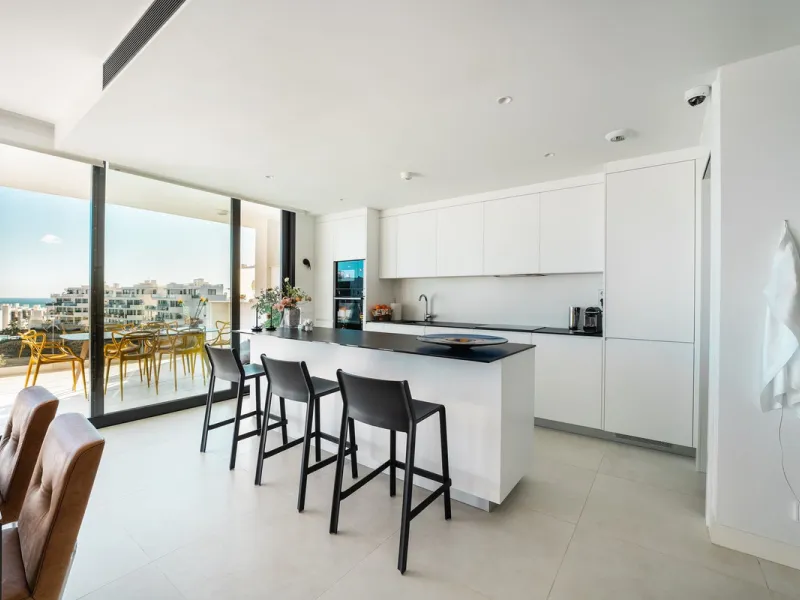 Modern and Bright Apartment in Higuerón West, Fuengirola