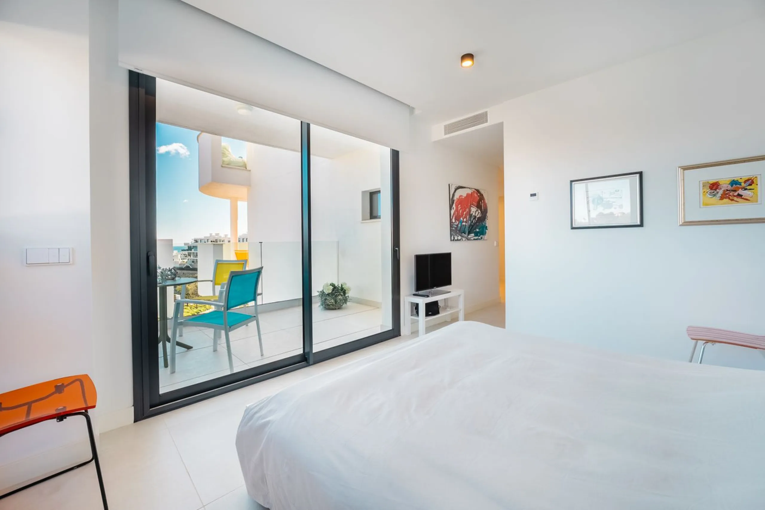 Modern and Bright Apartment in Higuerón West, Fuengirola