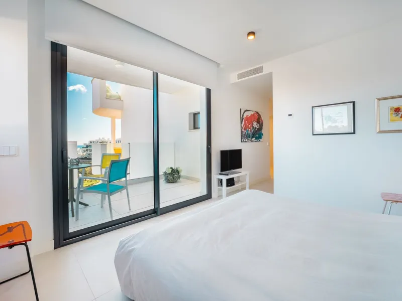 Modern and Bright Apartment in Higuerón West, Fuengirola