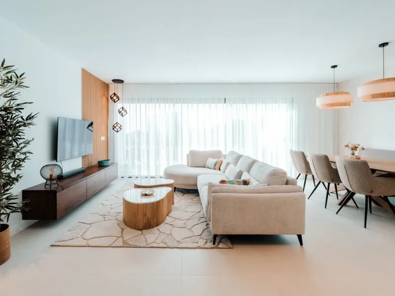 Discover this stunning brand-new complete modern furnished Top floor apartment in Las Lomas 5, one of the most exclusive communities within the prestigious Higuerón Resort.