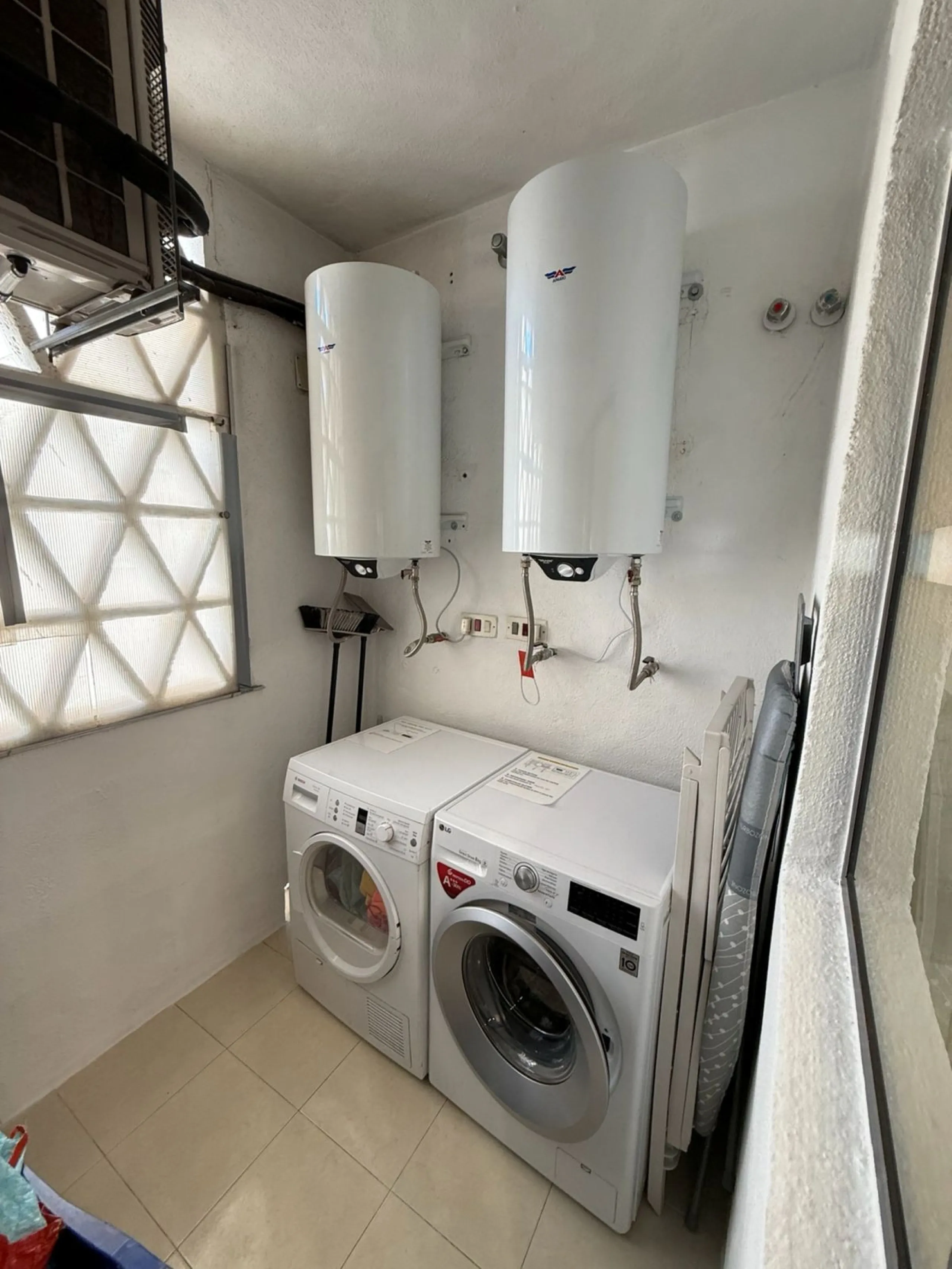 Apartment - Middle Floor Apartment в продаже в Marbella, Málaga. В доме 2 спален и 2 ванных комнат. Площадь дома 114 м²