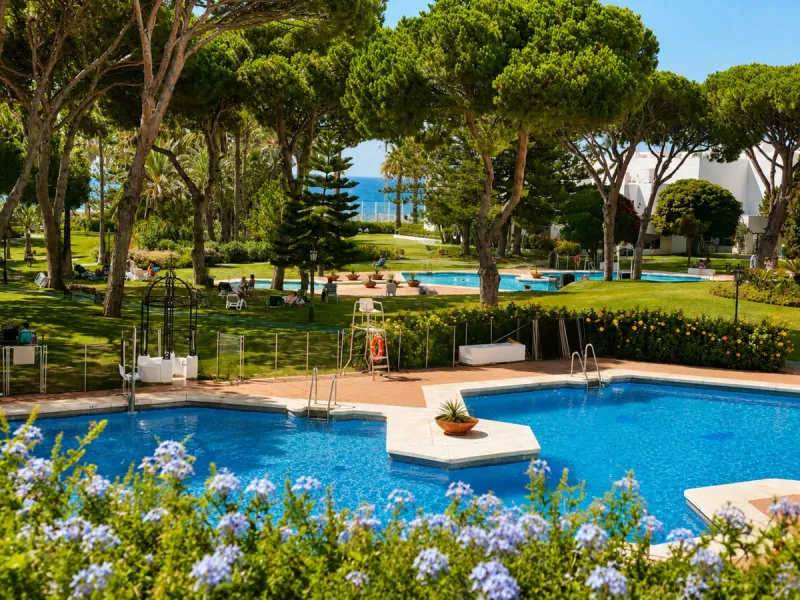 Apartment - Middle Floor Apartment в продаже в Marbella, Málaga. В доме 2 спален и 2 ванных комнат. Площадь дома 114 м²
