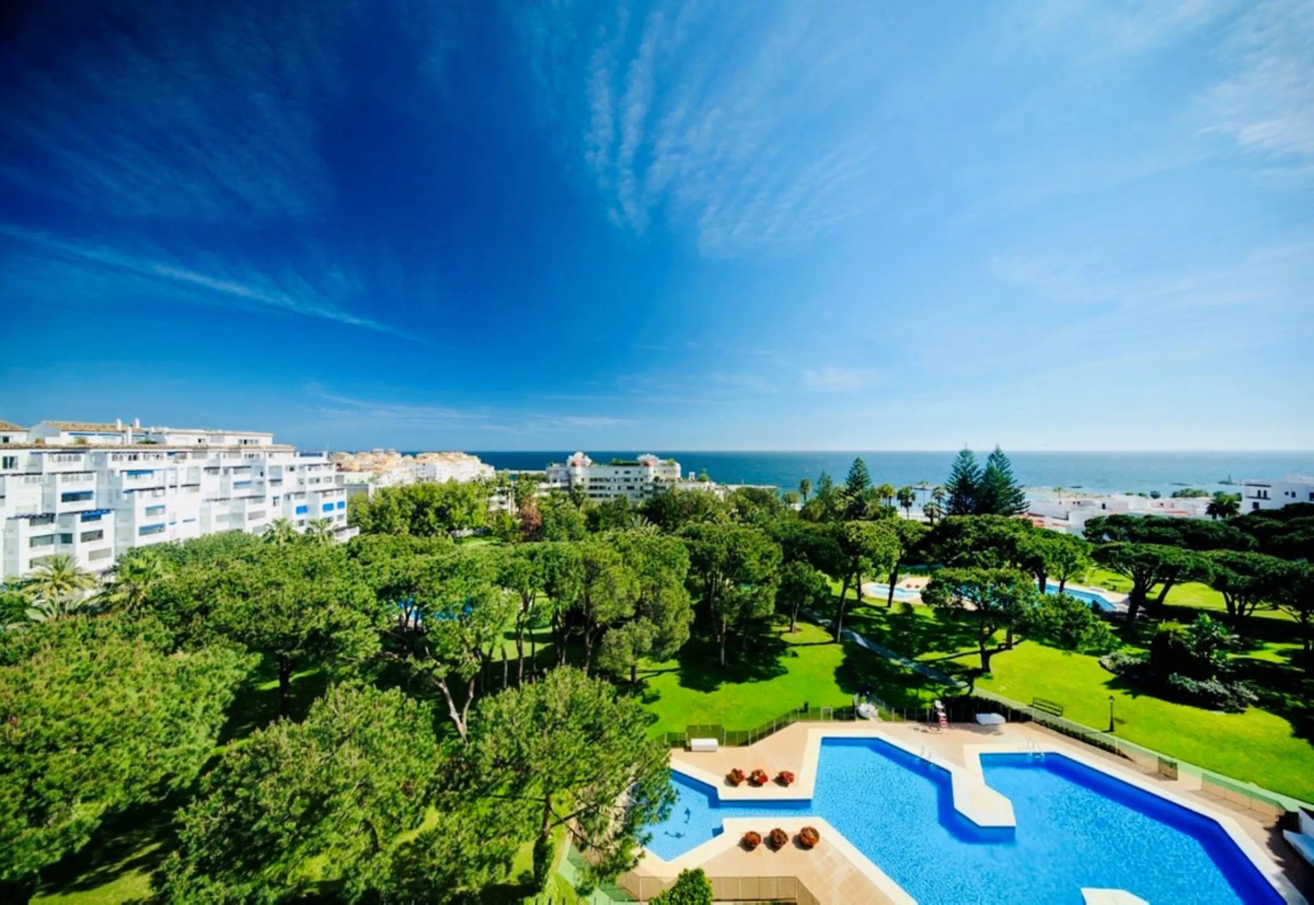 Apartment - Middle Floor Apartment в продаже в Marbella, Málaga. В доме 2 спален и 2 ванных комнат. Площадь дома 114 м²