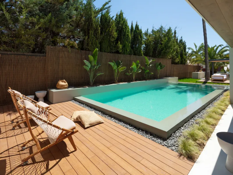 House - Detached Villa в продаже в Marbella, Málaga. В доме 4 спален и 5 ванных комнат. Площадь дома 435 м². Площадь участка 1038 м²