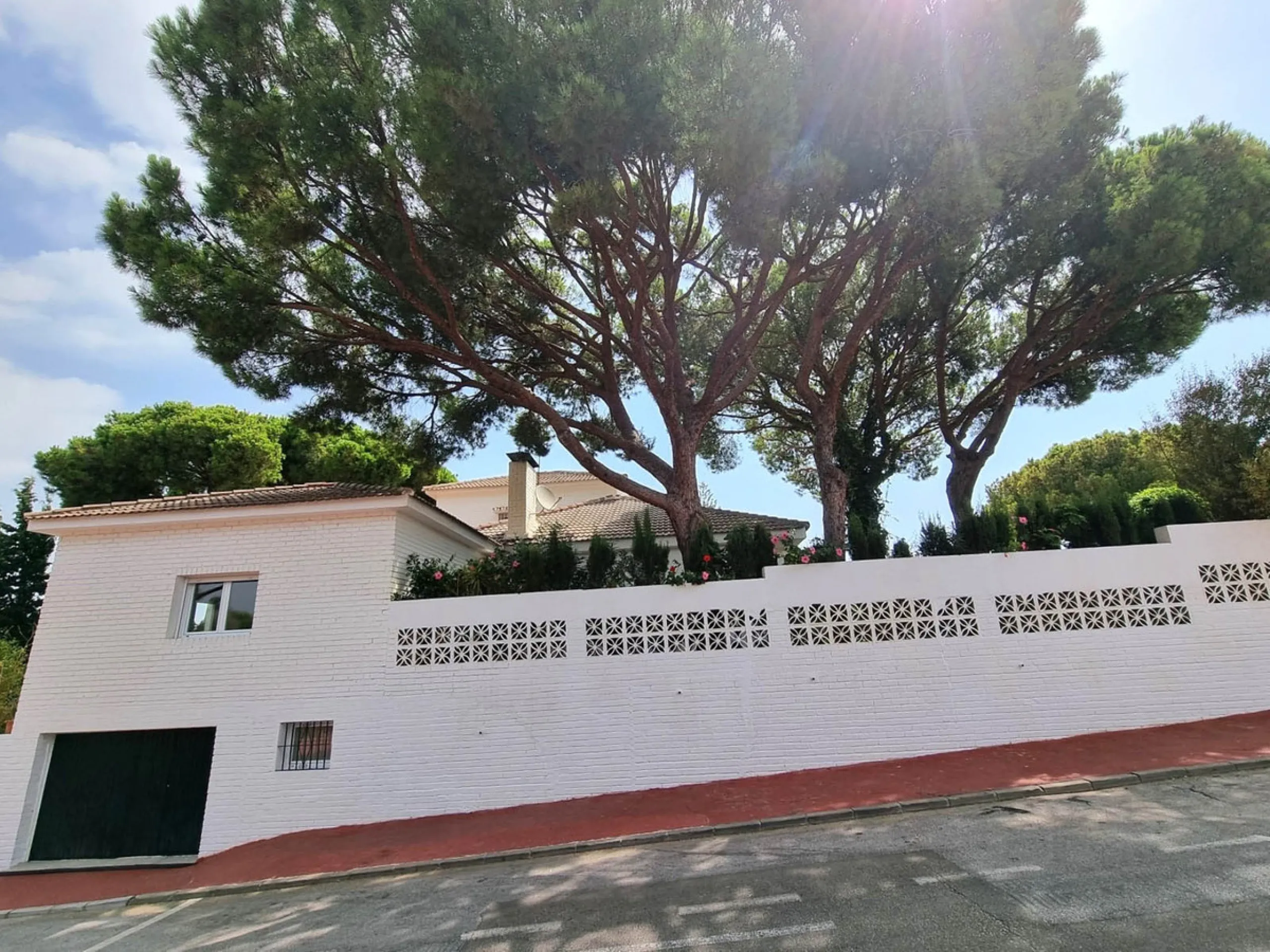 Charming Detached Villa in Lower Calahonda, Mijas