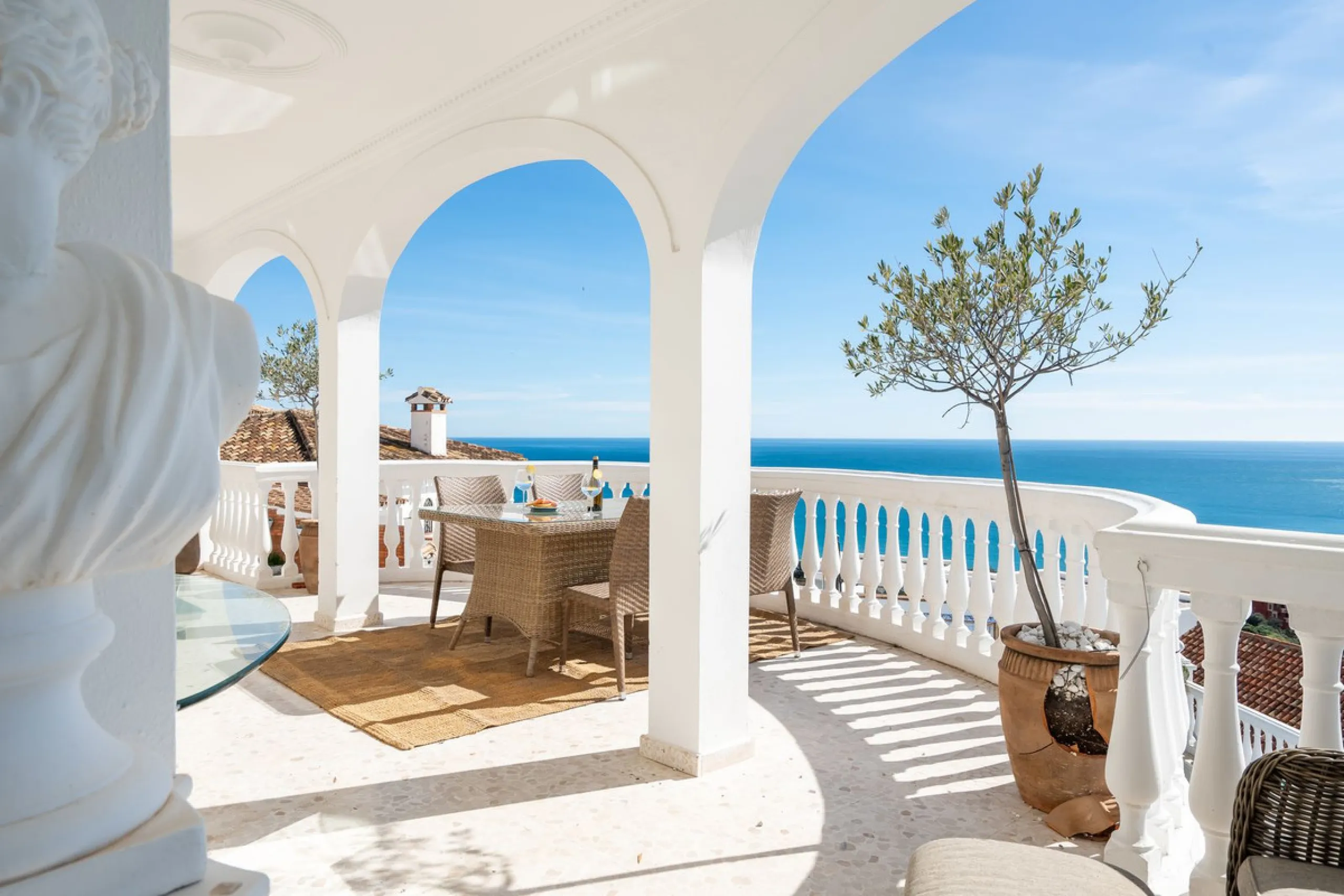 **Stunning Villa with Panoramic Sea Views in La Capellania, Benalmádena**