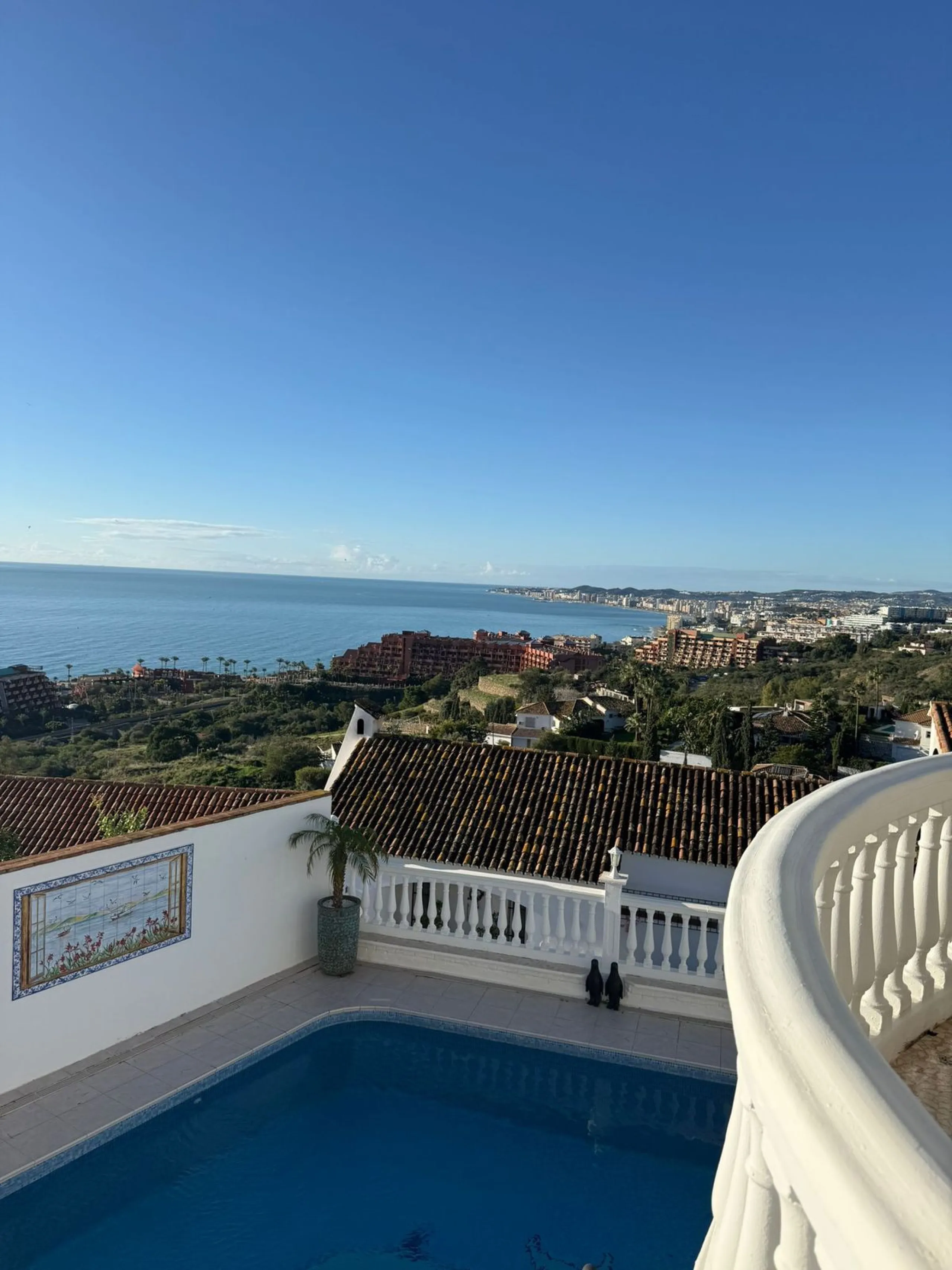 **Stunning Villa with Panoramic Sea Views in La Capellania, Benalmádena**
