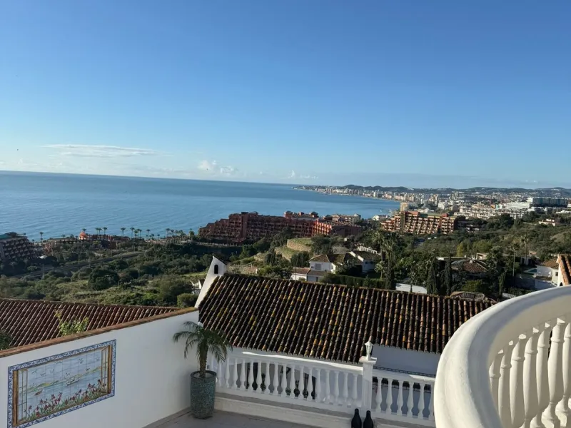 **Stunning Villa with Panoramic Sea Views in La Capellania, Benalmádena**