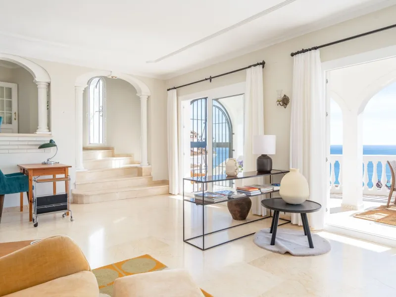**Stunning Villa with Panoramic Sea Views in La Capellania, Benalmádena**