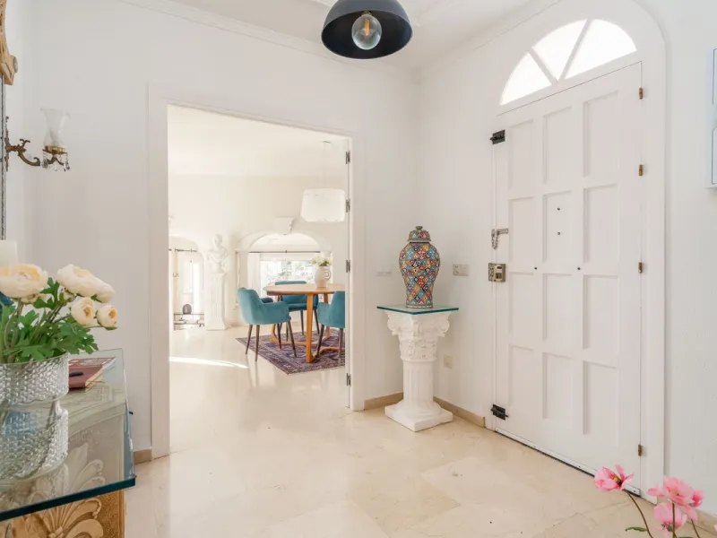 **Stunning Villa with Panoramic Sea Views in La Capellania, Benalmádena**