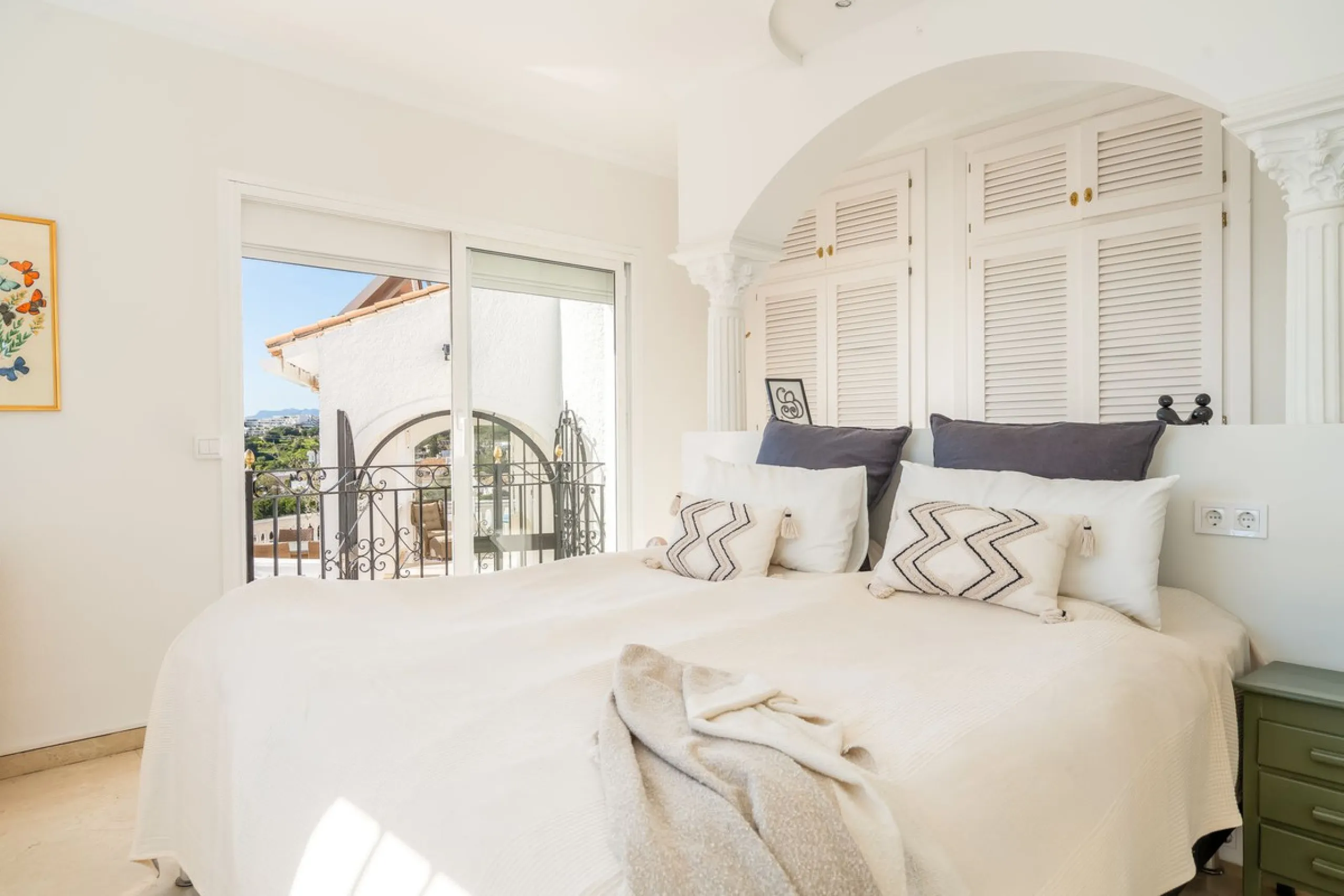 **Stunning Villa with Panoramic Sea Views in La Capellania, Benalmádena**