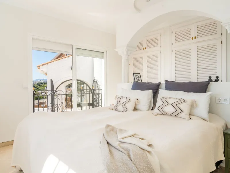 **Stunning Villa with Panoramic Sea Views in La Capellania, Benalmádena**