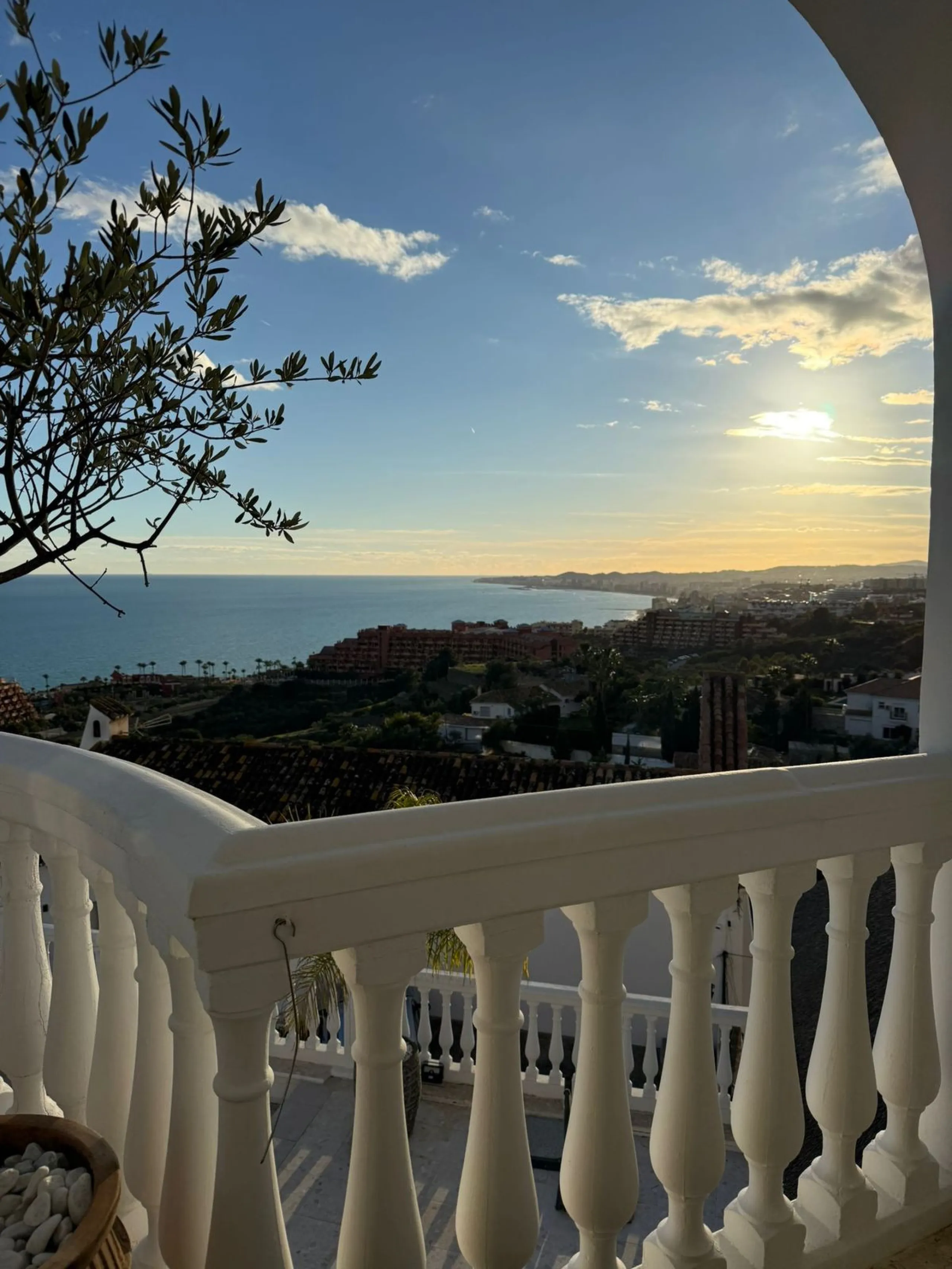 **Stunning Villa with Panoramic Sea Views in La Capellania, Benalmádena**