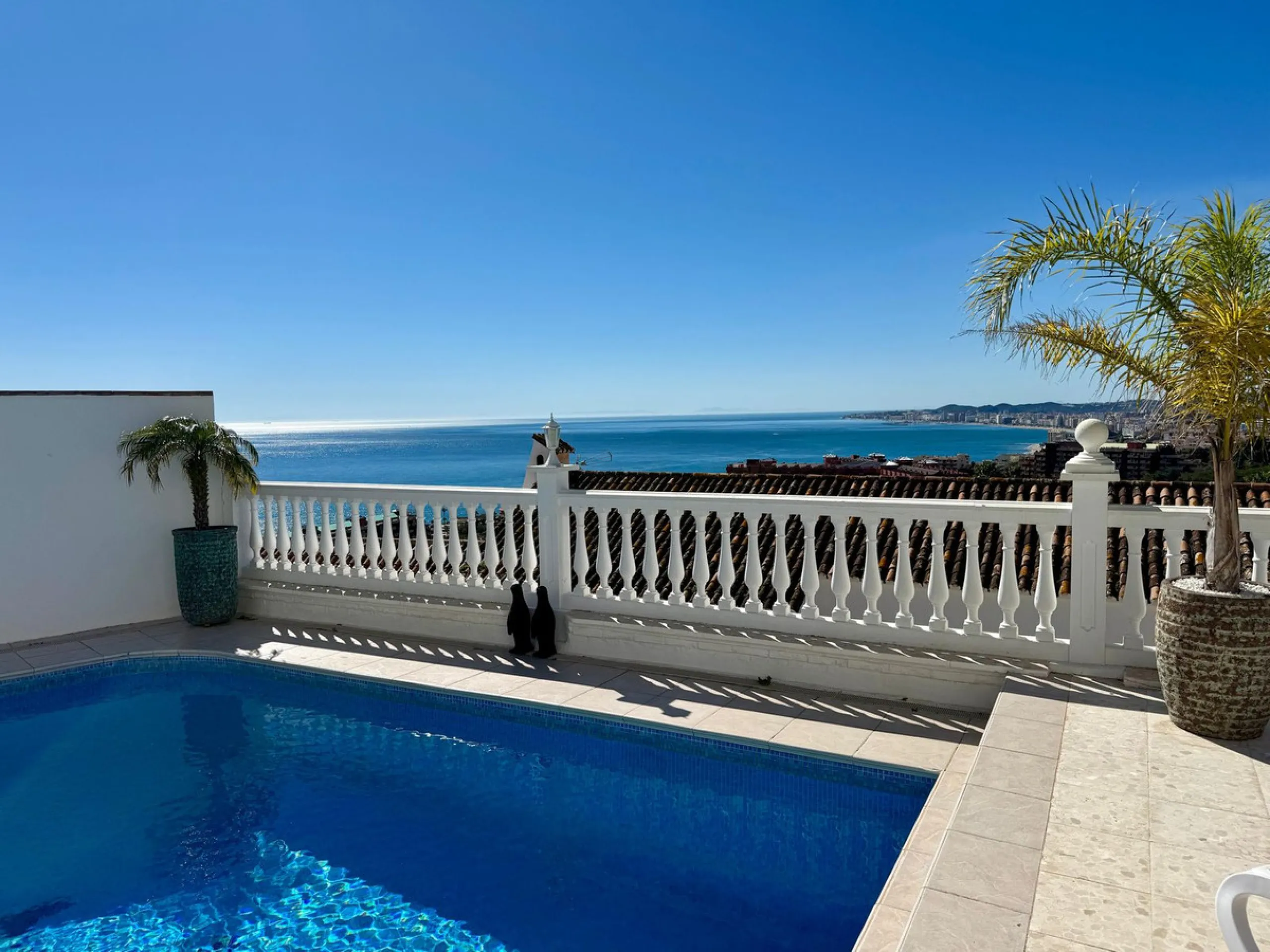 **Stunning Villa with Panoramic Sea Views in La Capellania, Benalmádena**
