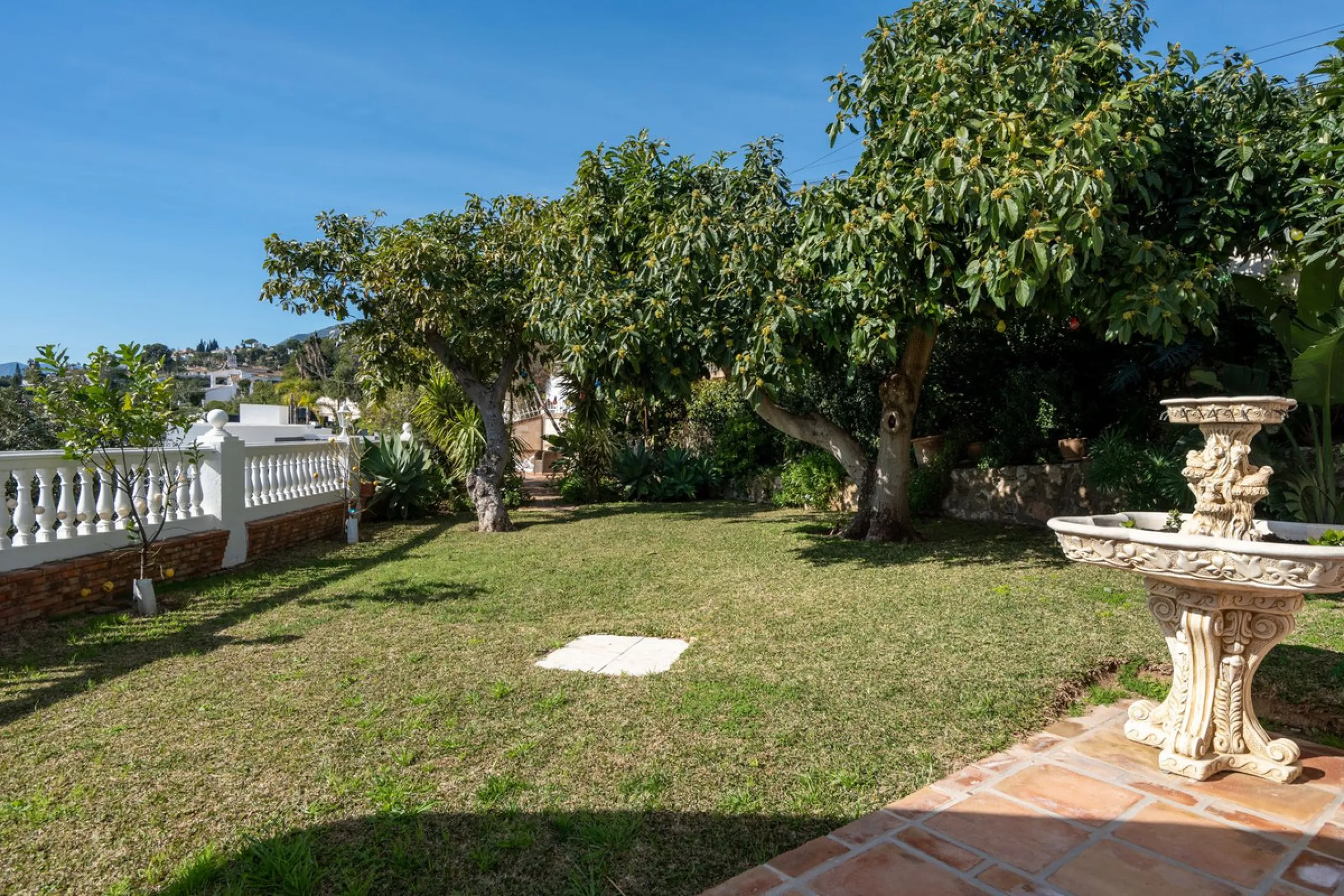 **Stunning Villa with Panoramic Sea Views in La Capellania, Benalmádena**