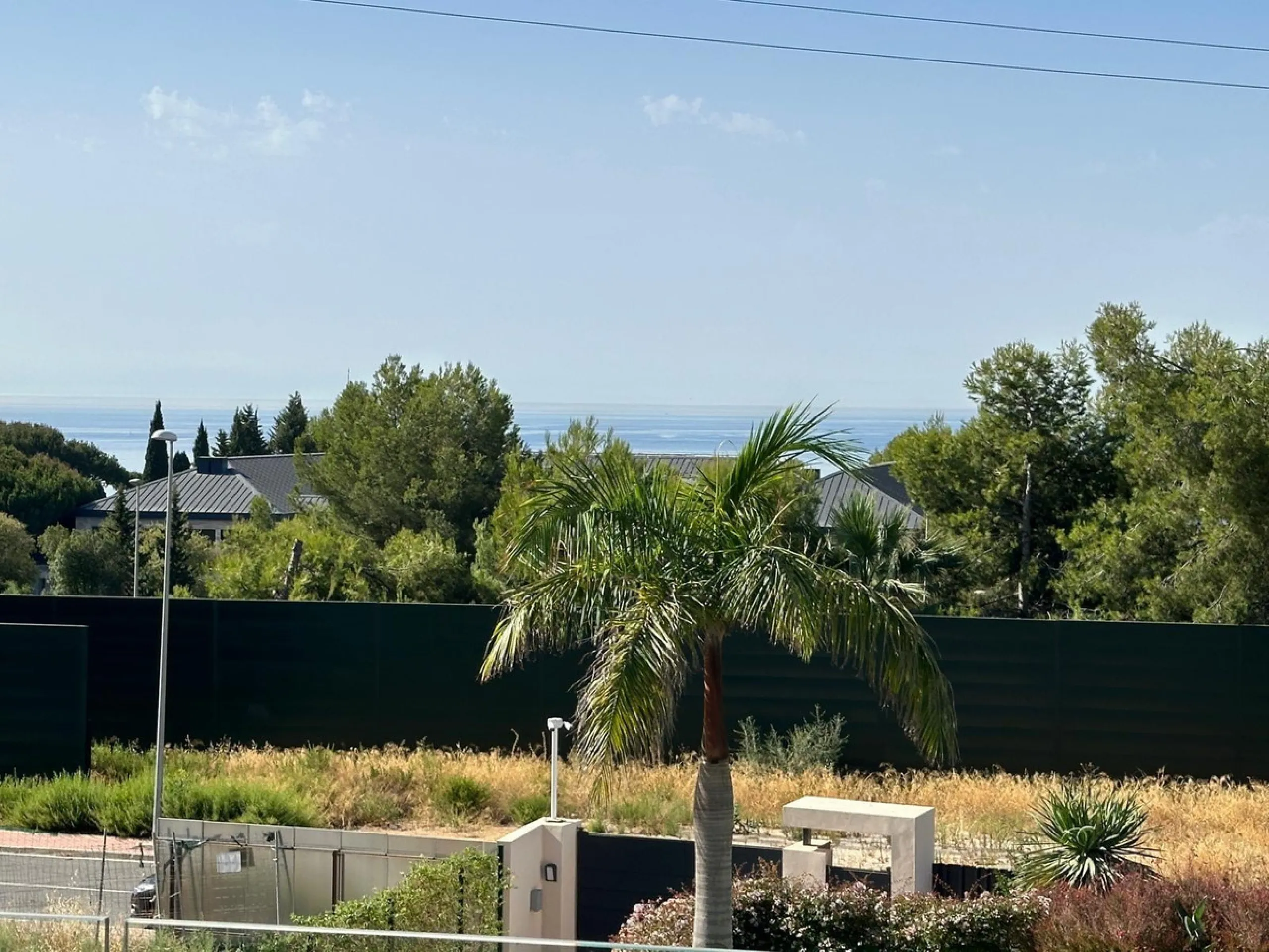 Plot - Land в продаже в Marbella, Málaga. Площадь участка 1165 м²