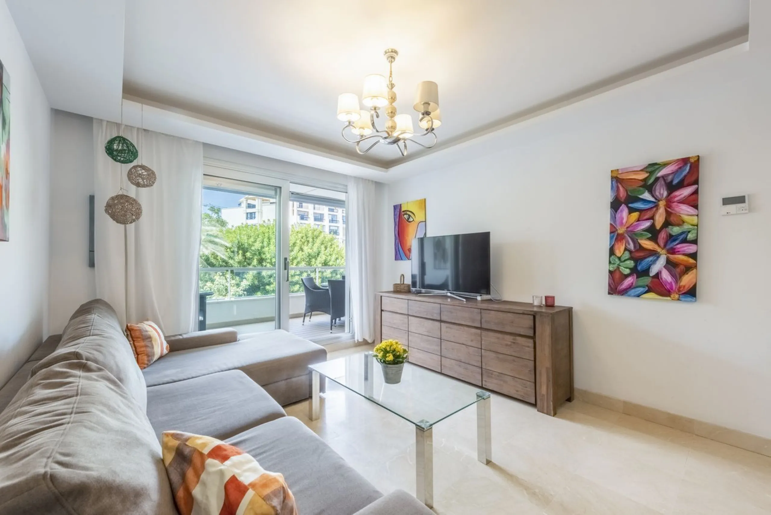 Modern apartment in prime location with tourist license