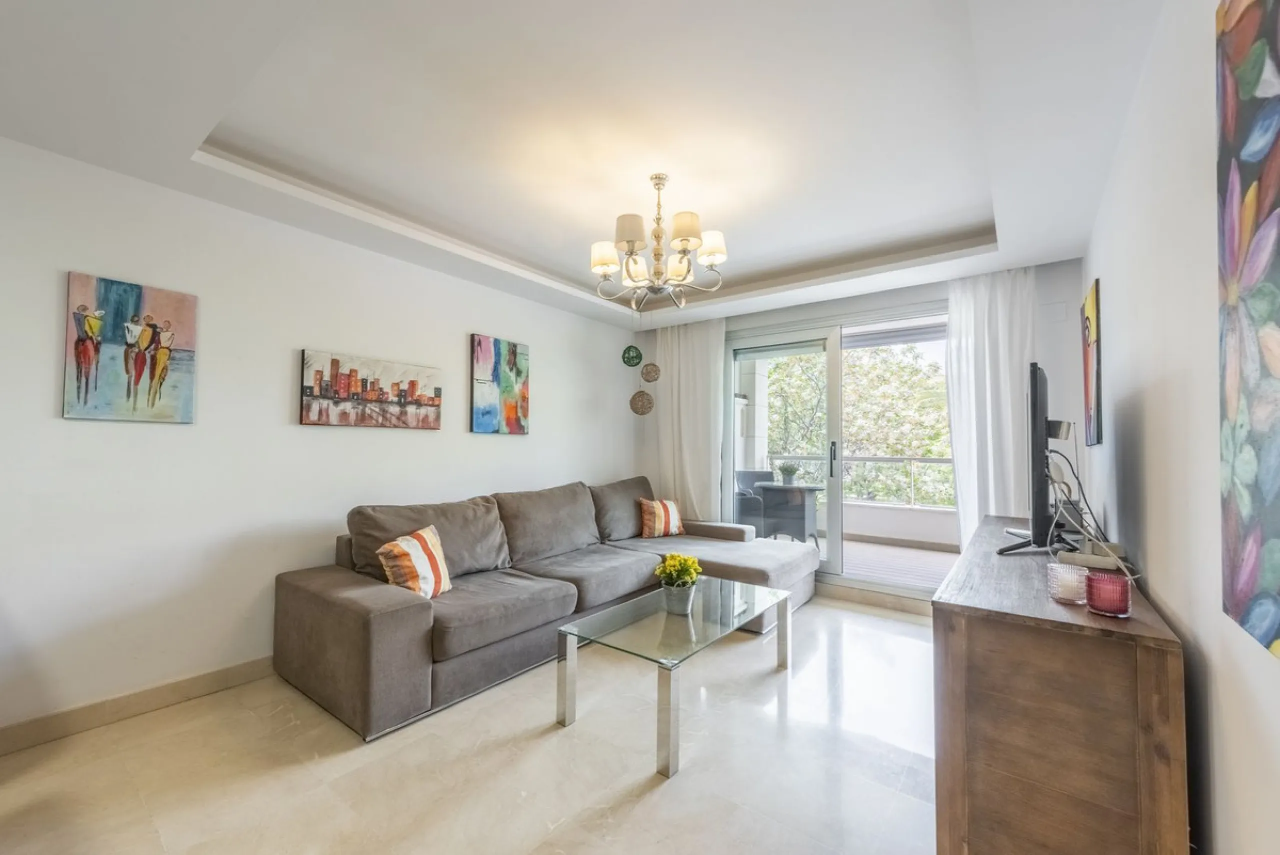 Modern apartment in prime location with tourist license
