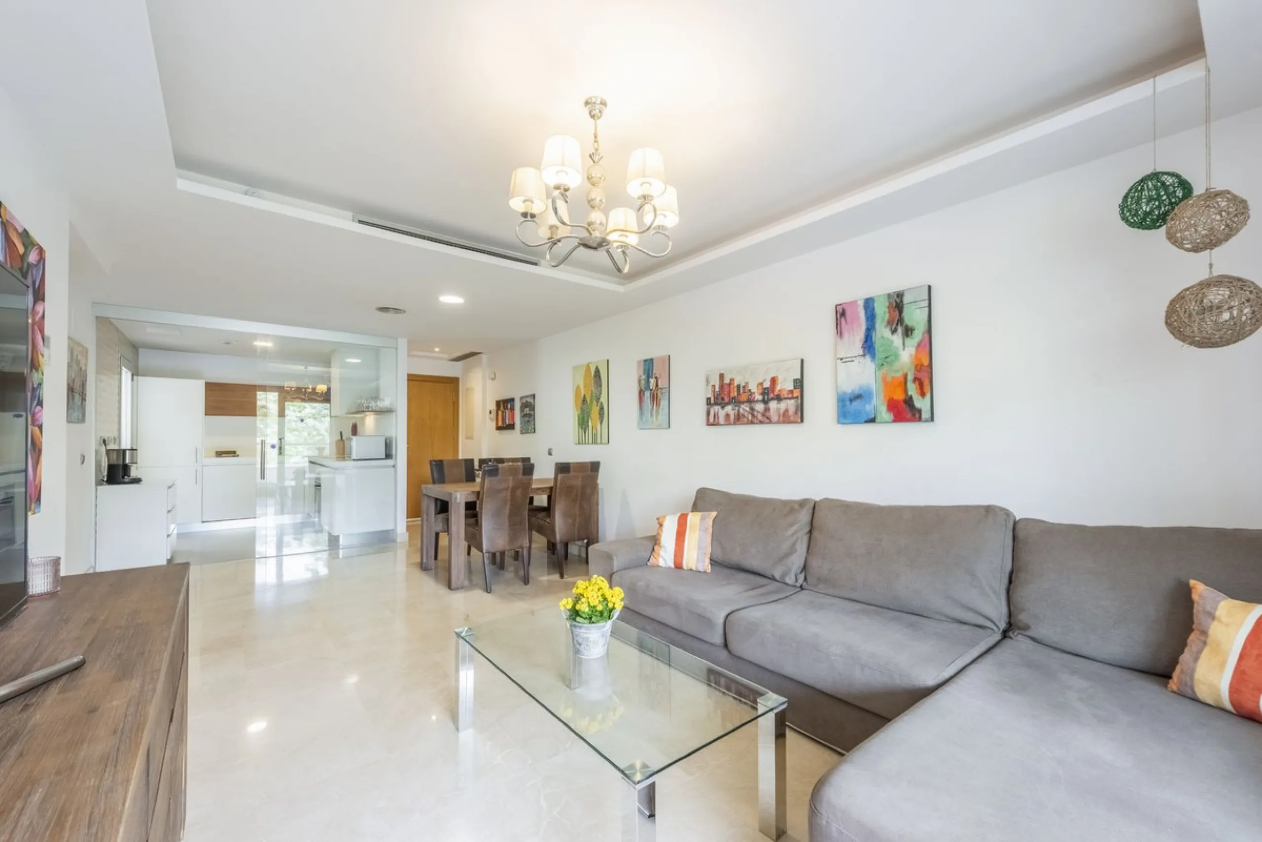 Modern apartment in prime location with tourist license