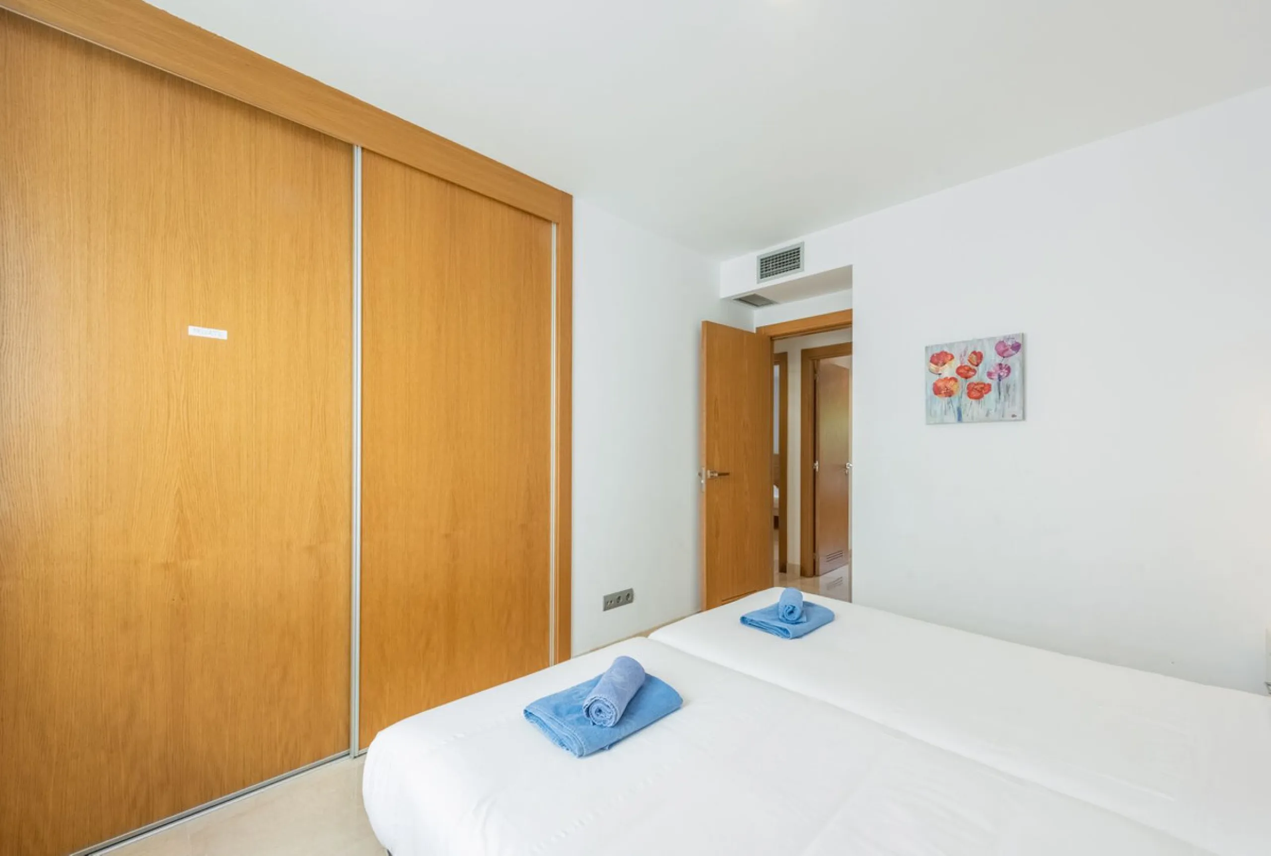 Modern apartment in prime location with tourist license
