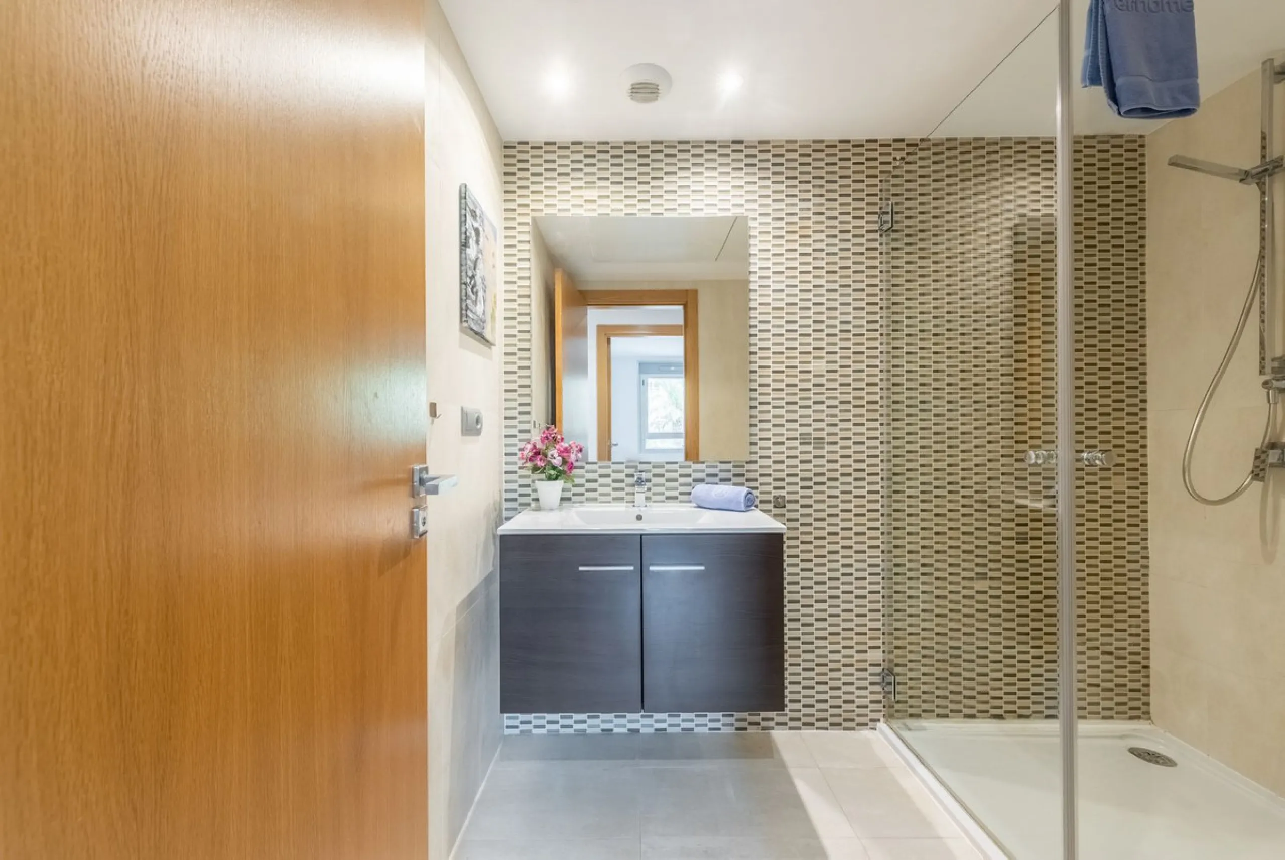 Modern apartment in prime location with tourist license