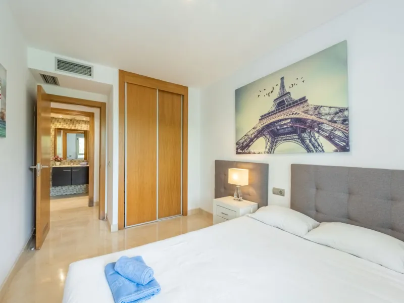 Modern apartment in prime location with tourist license