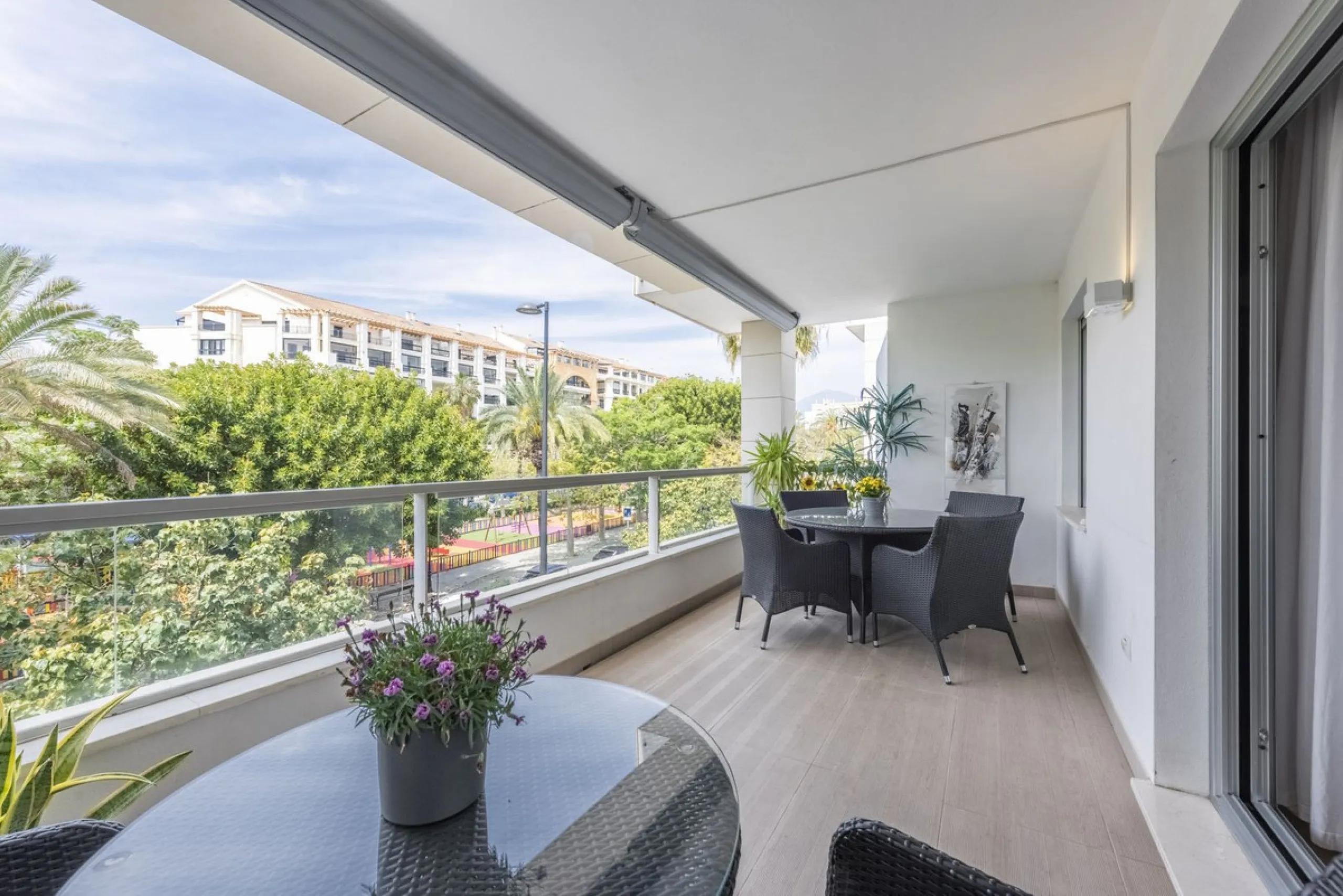 Modern apartment in prime location with tourist license