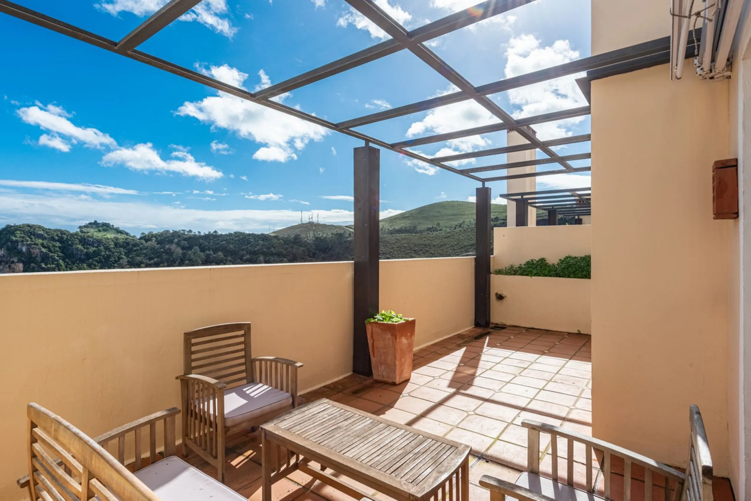 Exclusive 4-bedroom property in El Casar, Benahavís