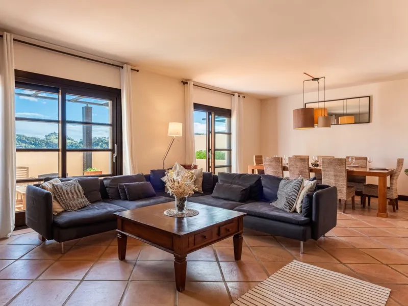 Exclusive 4-bedroom property in El Casar, Benahavís