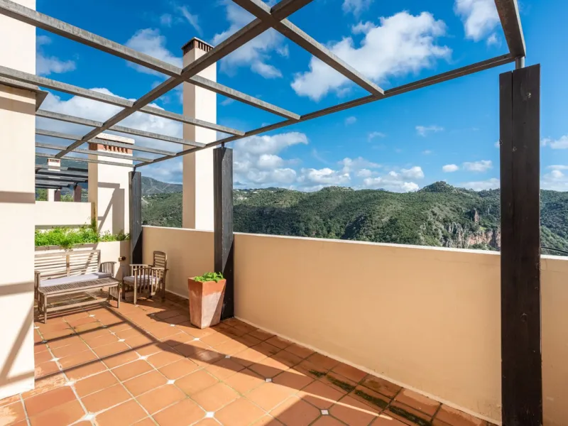 Exclusive 4-bedroom property in El Casar, Benahavís