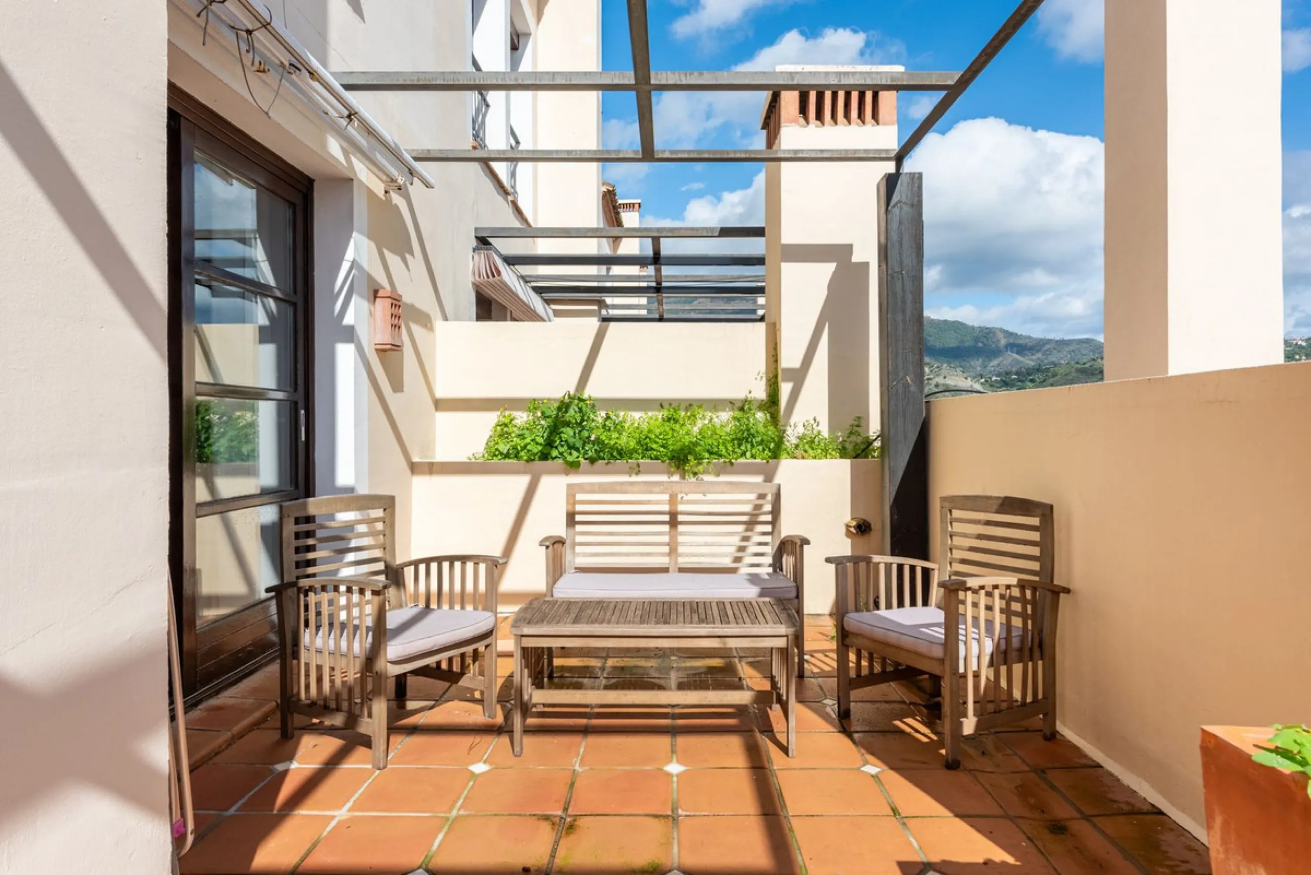 Exclusive 4-bedroom property in El Casar, Benahavís