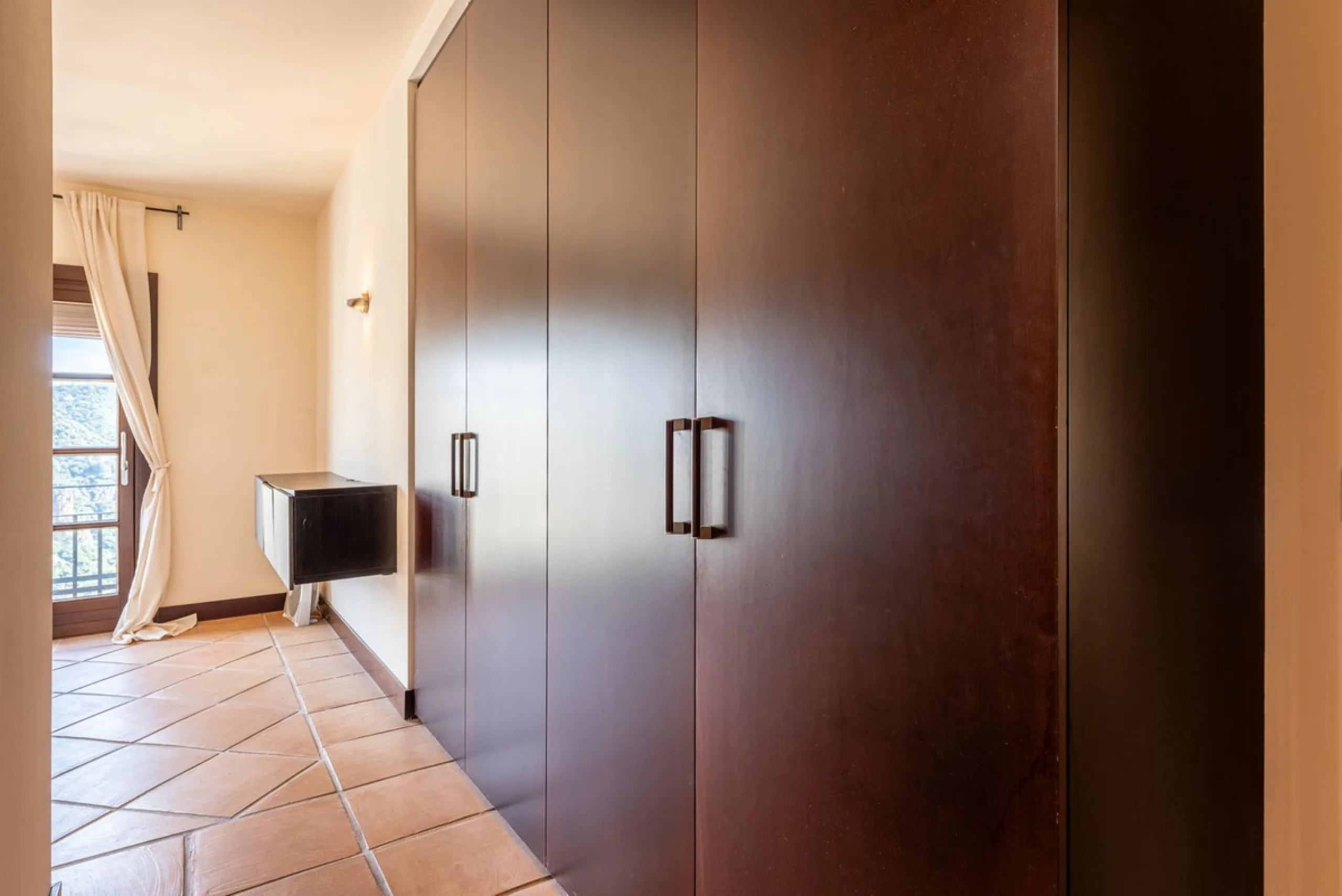 Exclusive 4-bedroom property in El Casar, Benahavís