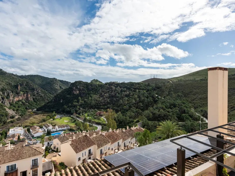 Exclusive 4-bedroom property in El Casar, Benahavís