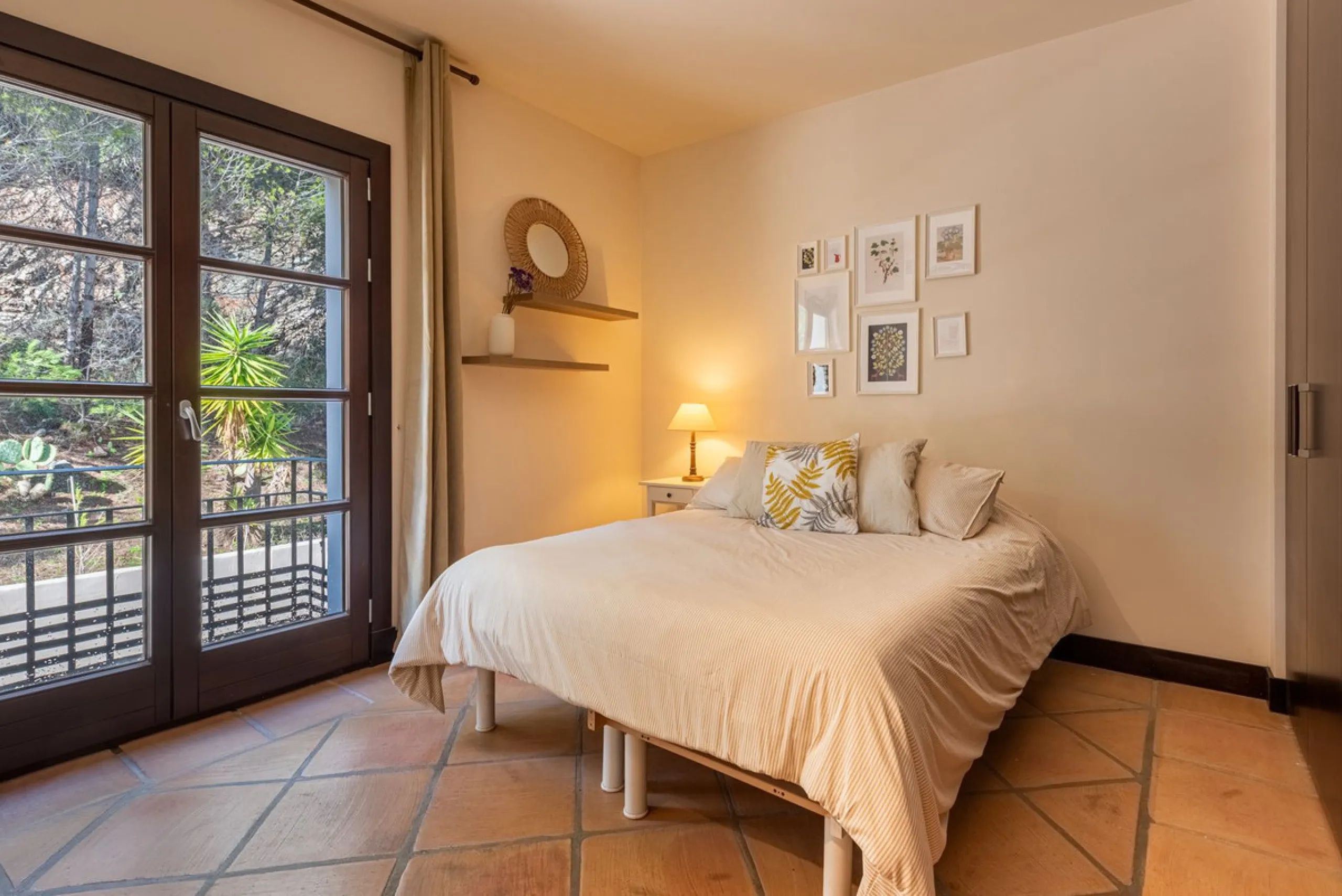 Exclusive 4-bedroom property in El Casar, Benahavís