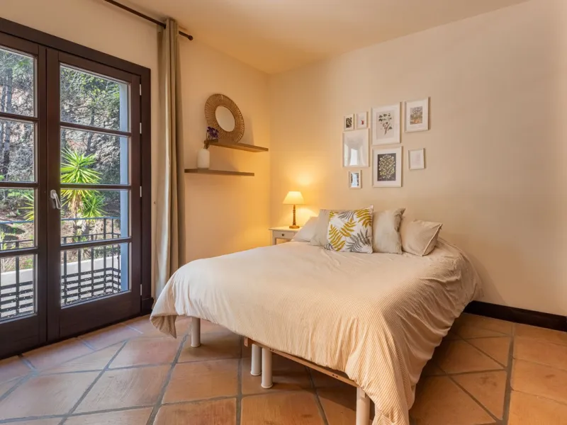 Exclusive 4-bedroom property in El Casar, Benahavís