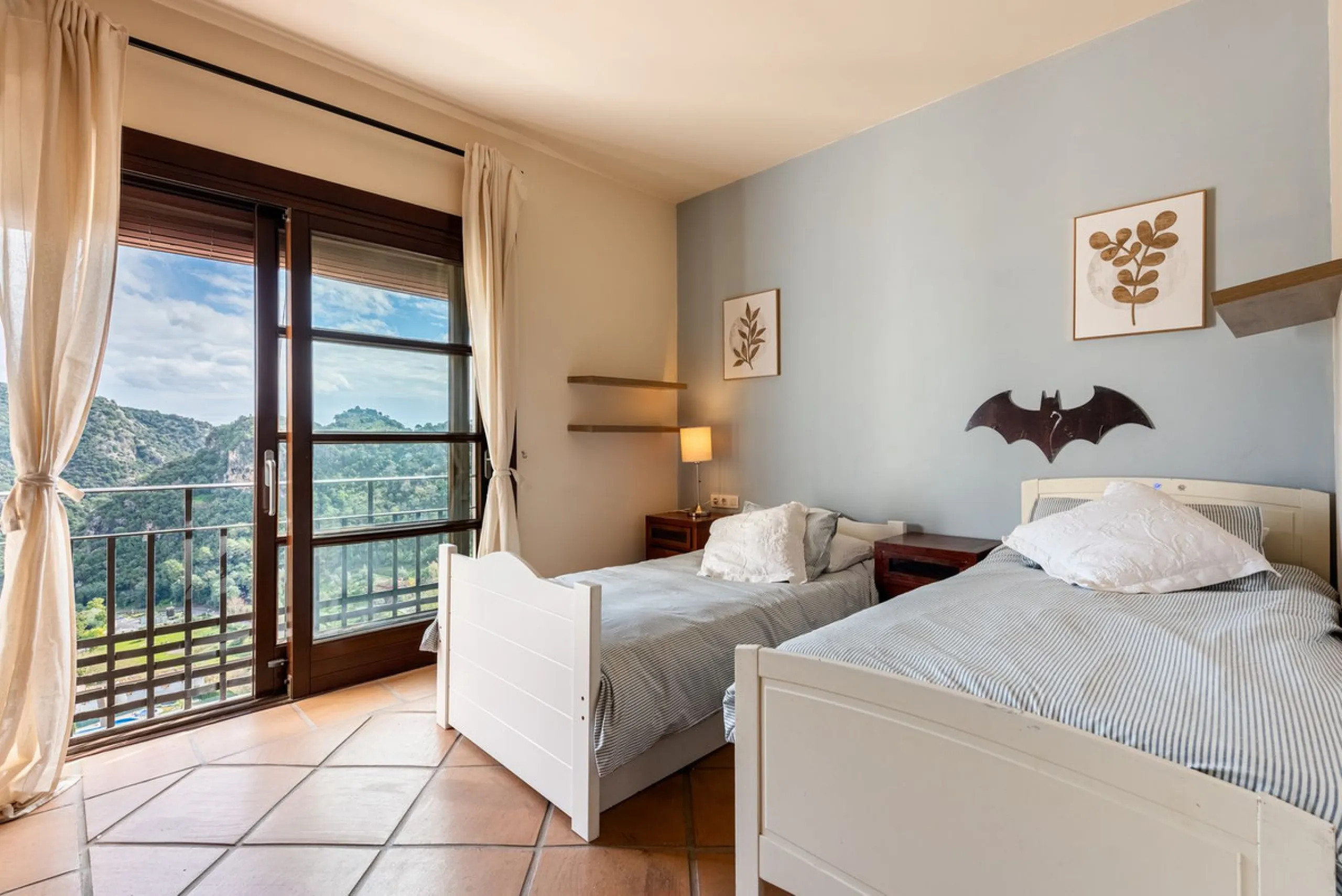 Exclusive 4-bedroom property in El Casar, Benahavís