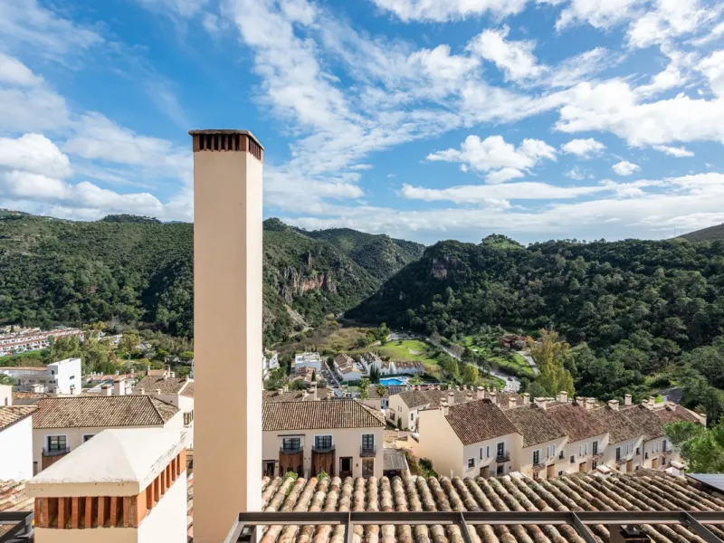 Exclusive 4-bedroom property in El Casar, Benahavís