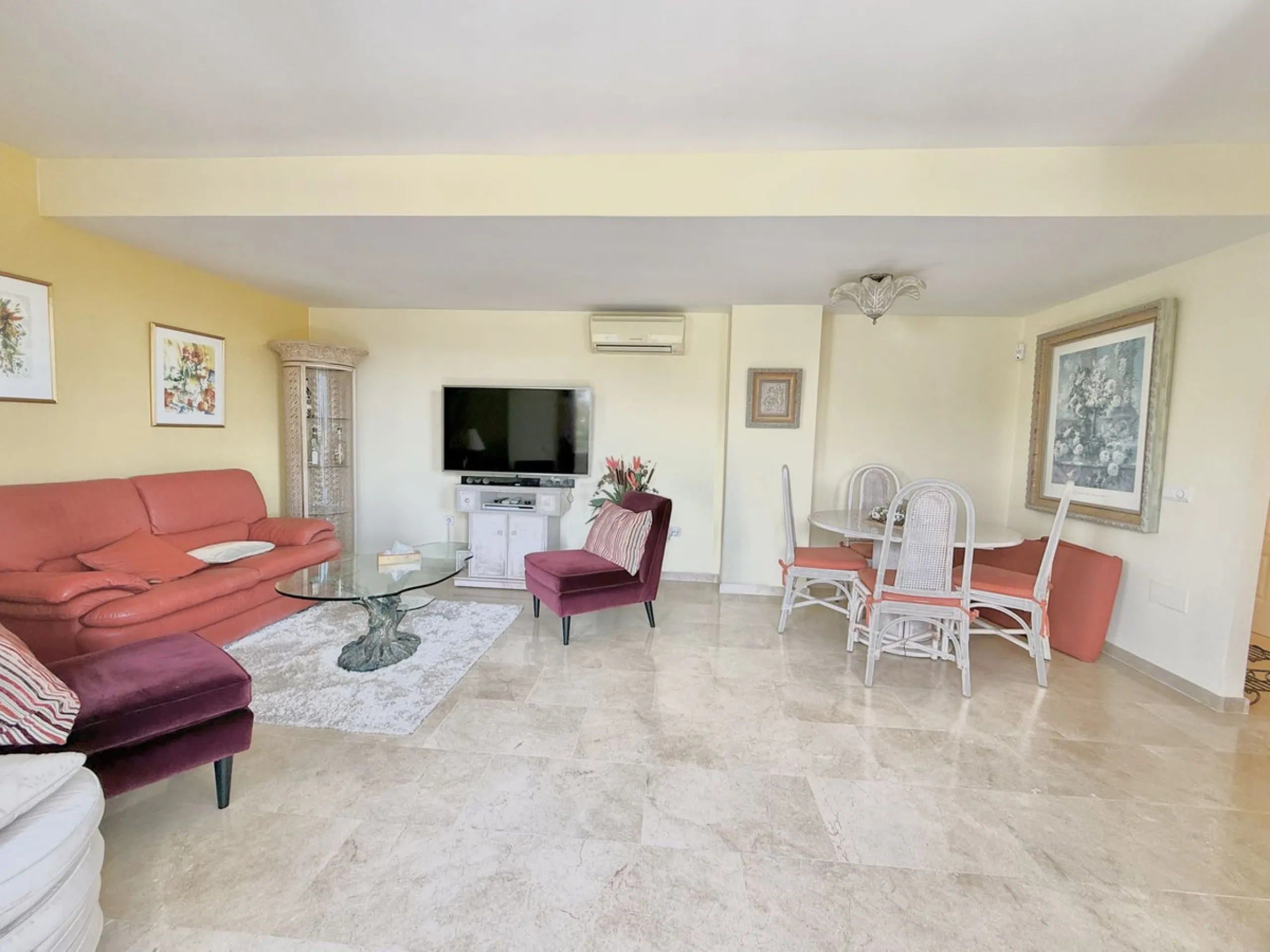 **EXCLUSIVE DUPLEX PENTHOUSE IN LAS LOMAS DE MARBELLA CLUB – PANORAMIC SEA & MOUNTAIN VIEWS**