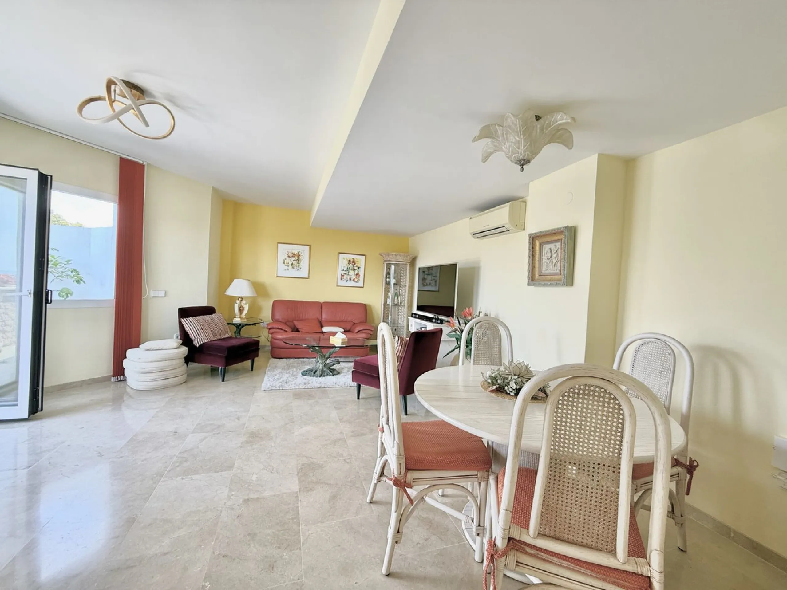 **EXCLUSIVE DUPLEX PENTHOUSE IN LAS LOMAS DE MARBELLA CLUB – PANORAMIC SEA & MOUNTAIN VIEWS**